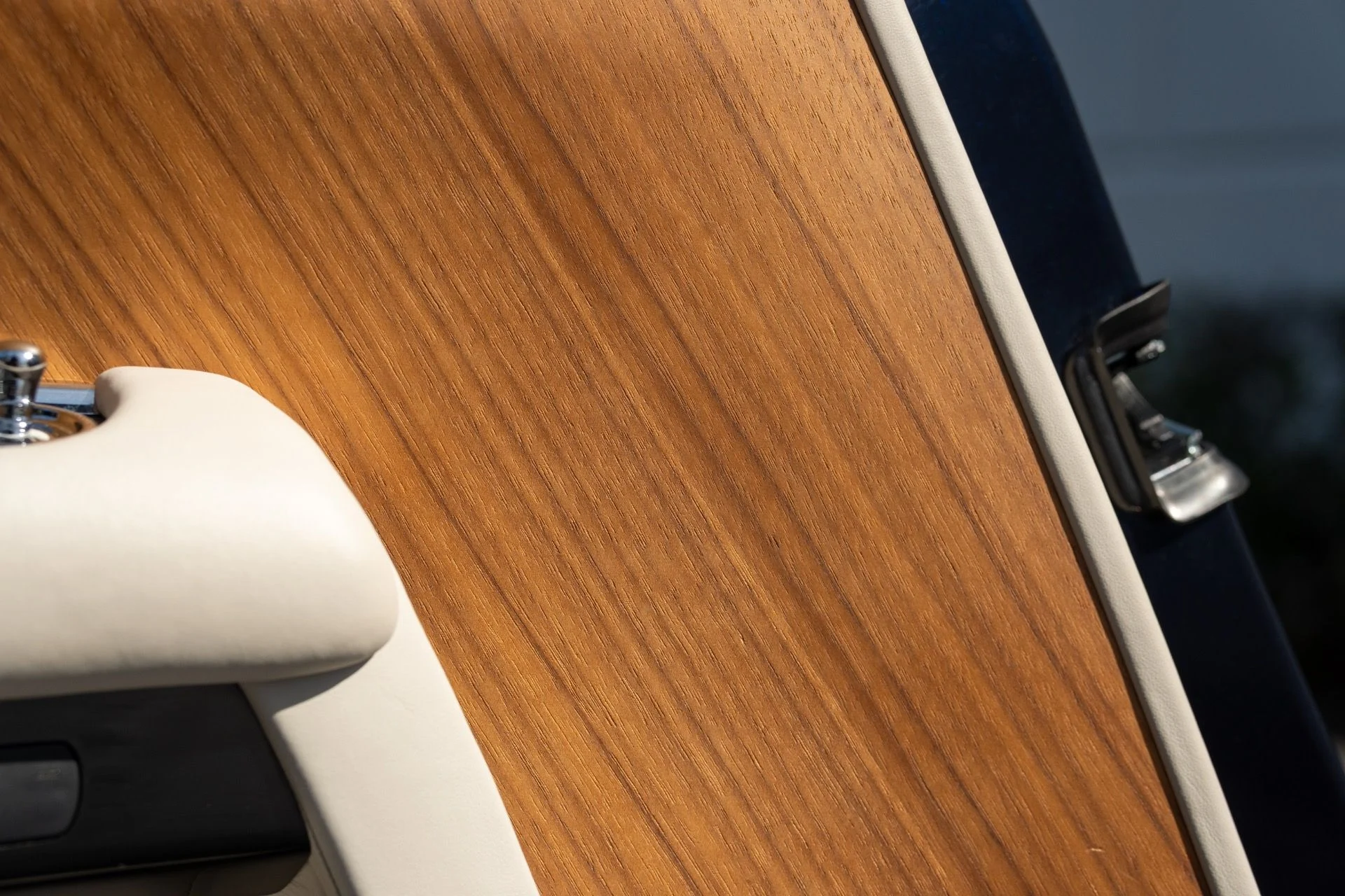 mph029_3963237176_Used_2016_Rolls_Royce_Wraith_1762887178_1efbfd2703