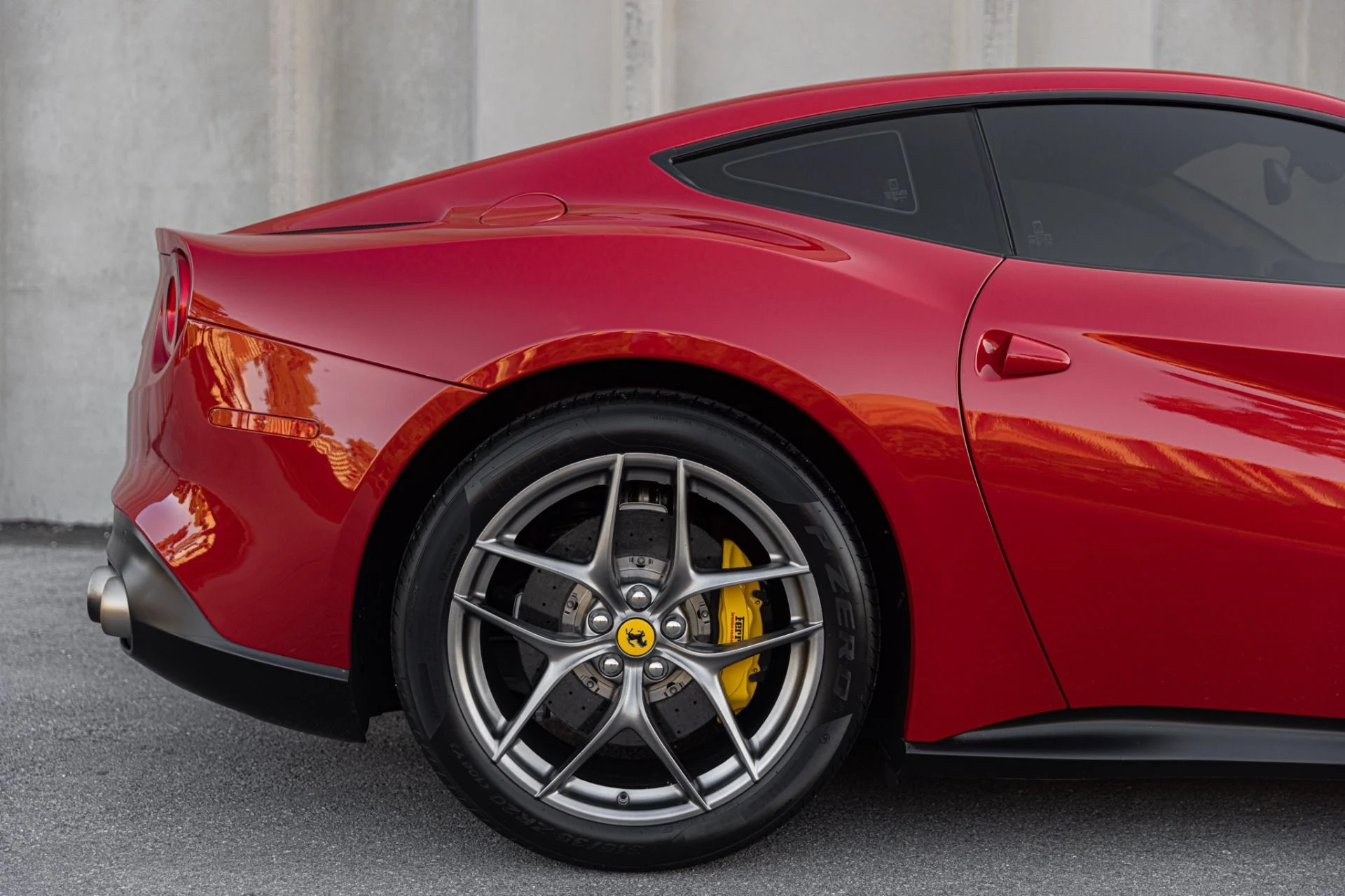 mph029_3966947395_Used_2014_Ferrari_F12_berlinetta_FULLY_LOADED_411_K_MSRP_Pass_Display_Race_Seats_Full_Carbon_Interior_1690837436_e7a132cbdf