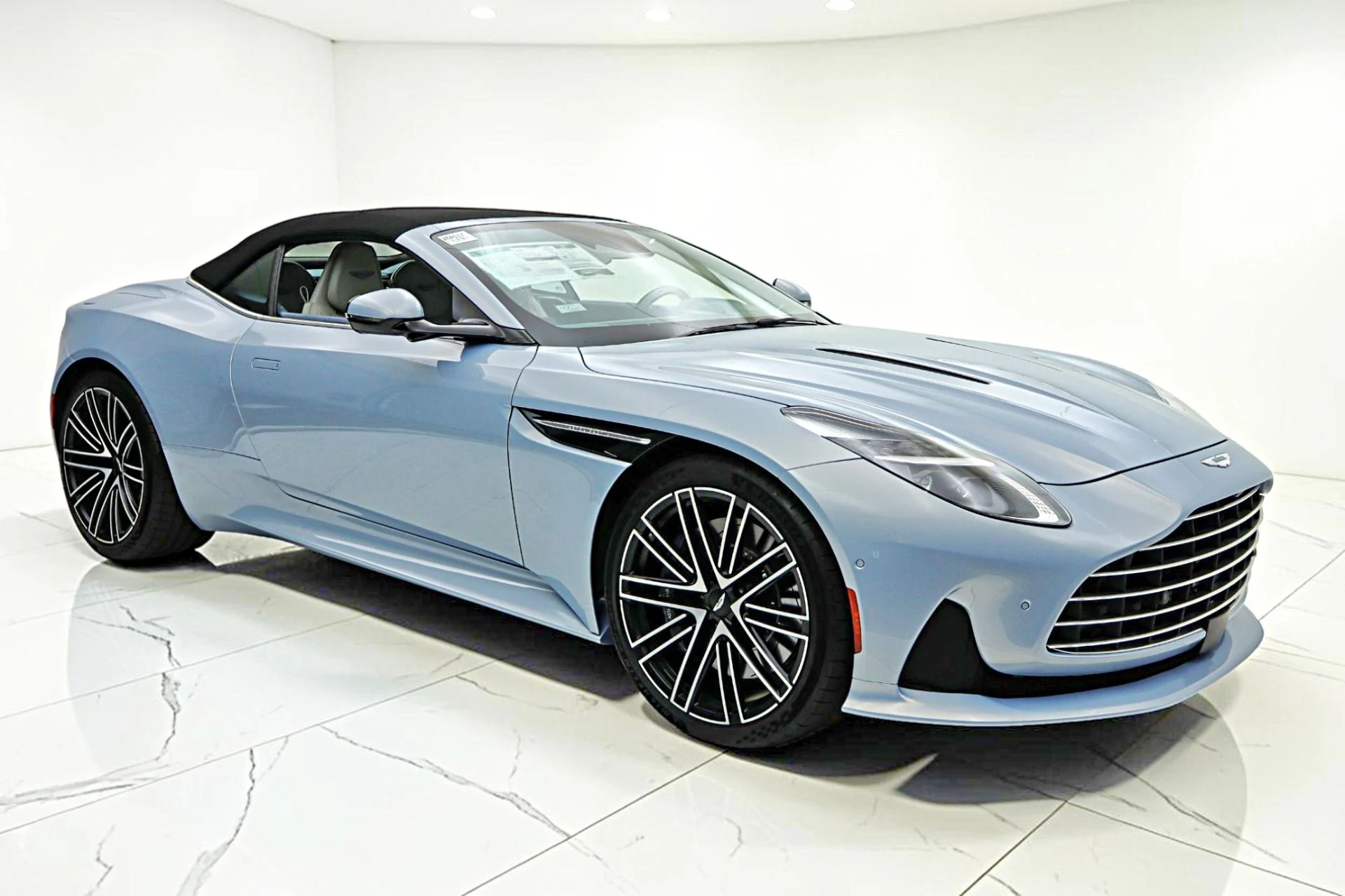 mph029_3970335586_New_2026_Aston_Martin_DB_12_Volante_2f641549ec