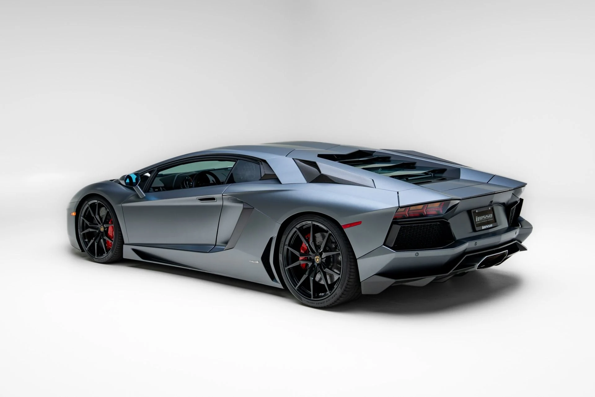 mph029_3970508731_Used_2015_Lamborghini_Aventador_LP_700_4_1778261786_9f1069170f