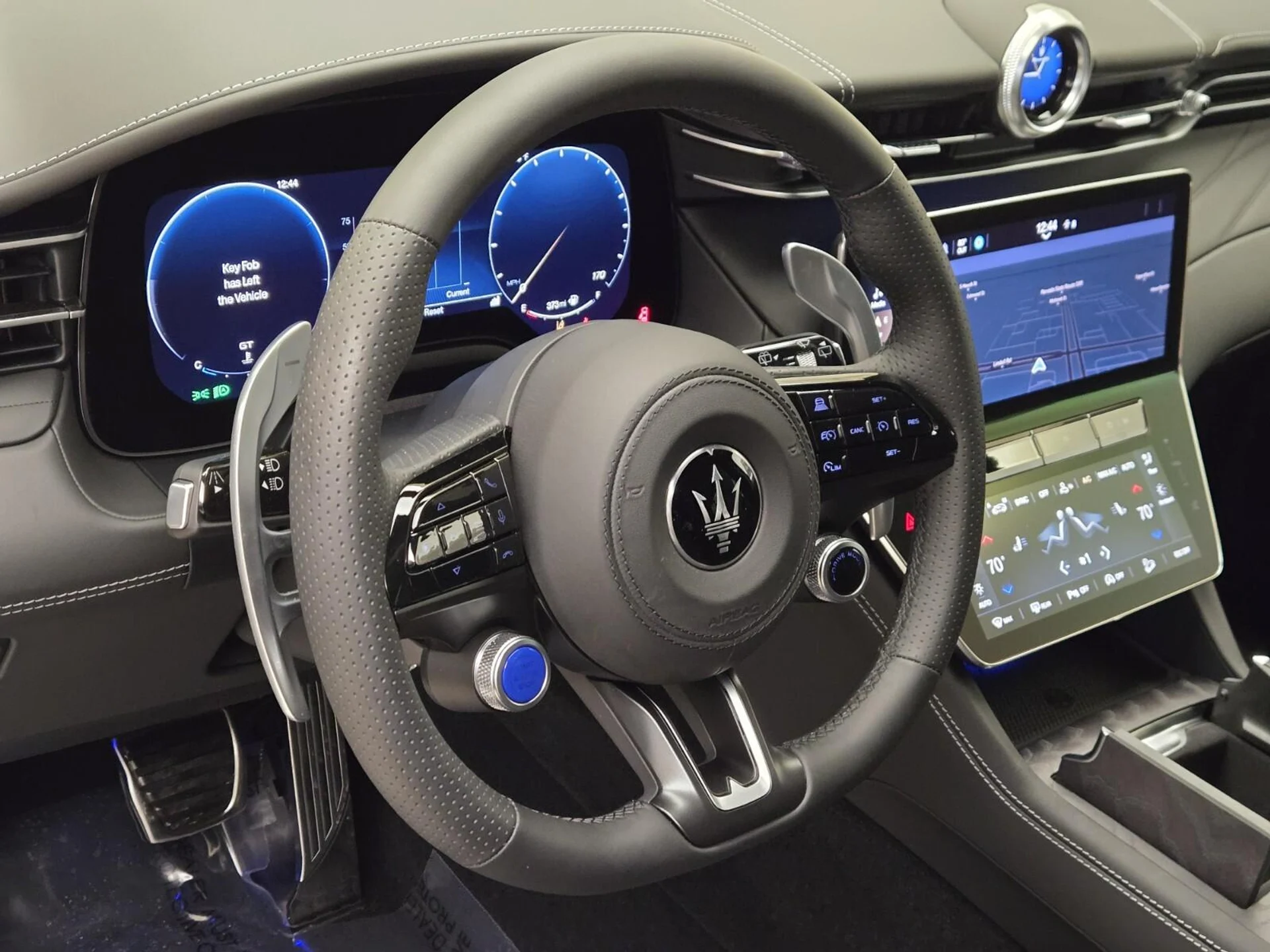 mph029_397428434_New_2025_Maserati_Grecale_Modena_1767421155_fb7ca3baf1