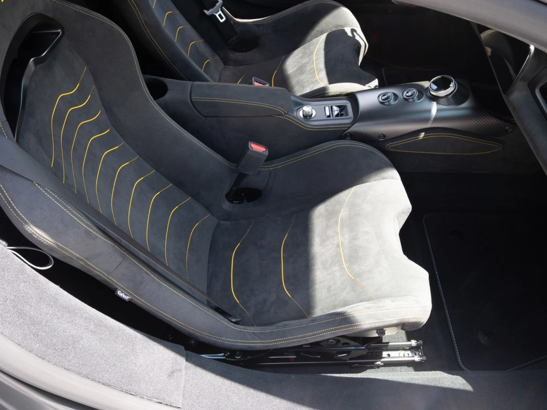 mph029_3977974832_Used_2023_Maserati_MC_20_1774904494_29074ab4ec