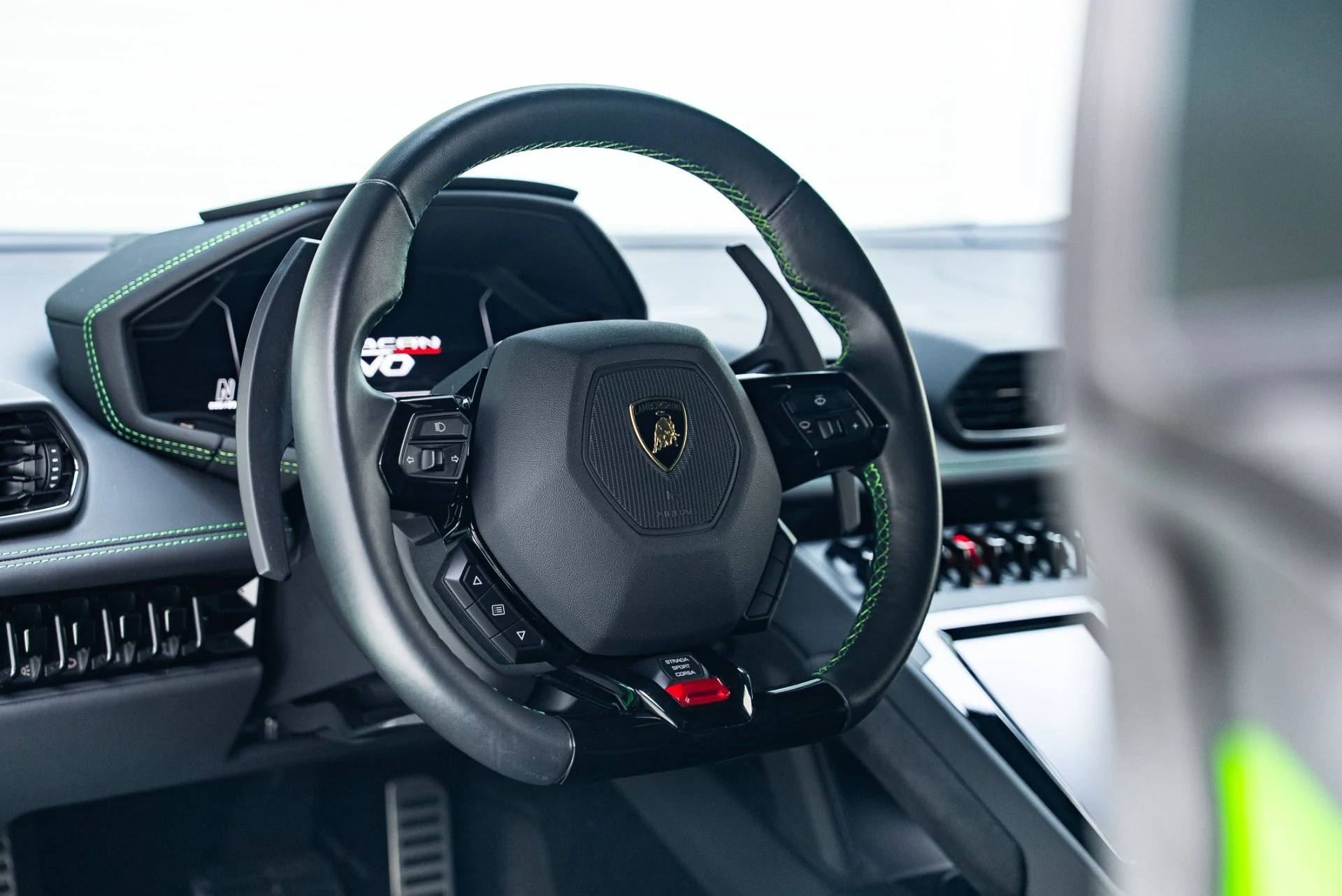 mph029_3981622177_Used_2023_Lamborghini_Huracan_EVO_1765473012_46863d9e66