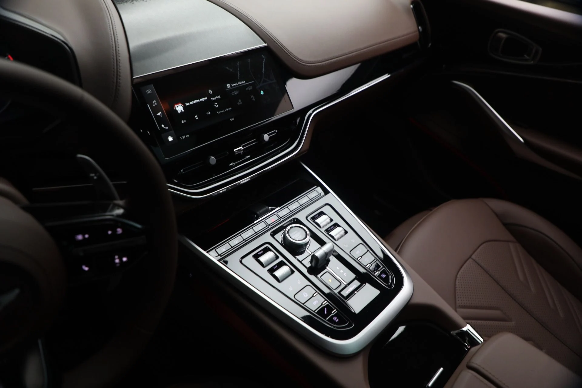 mph029_3984089672_New_2026_Aston_Martin_DBX_S_1765053352_175d4641ed