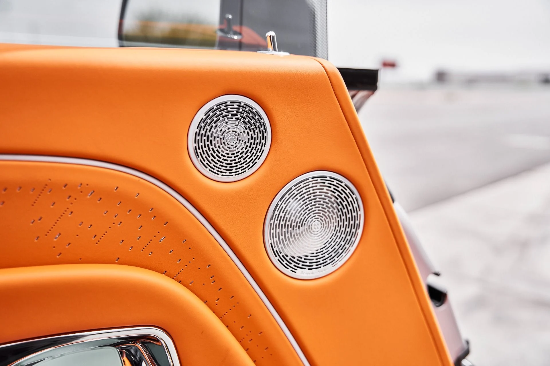 mph029_3989157526_Used_2025_Rolls_Royce_Spectre_Base_1775928266_6a754c8dcb