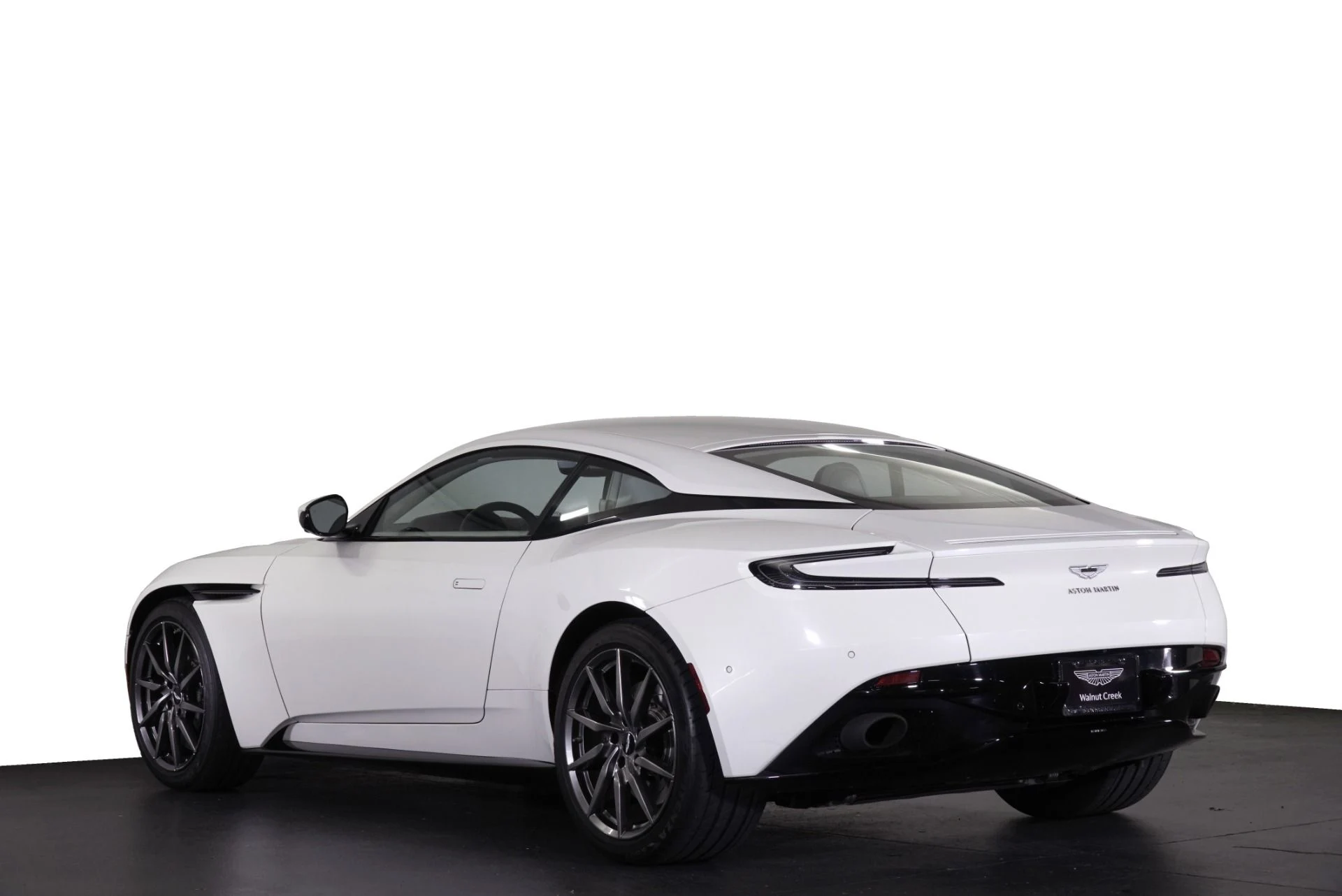 mph029_3999099555_Used_2018_Aston_Martin_DB_11_1764361544_d1b97234aa