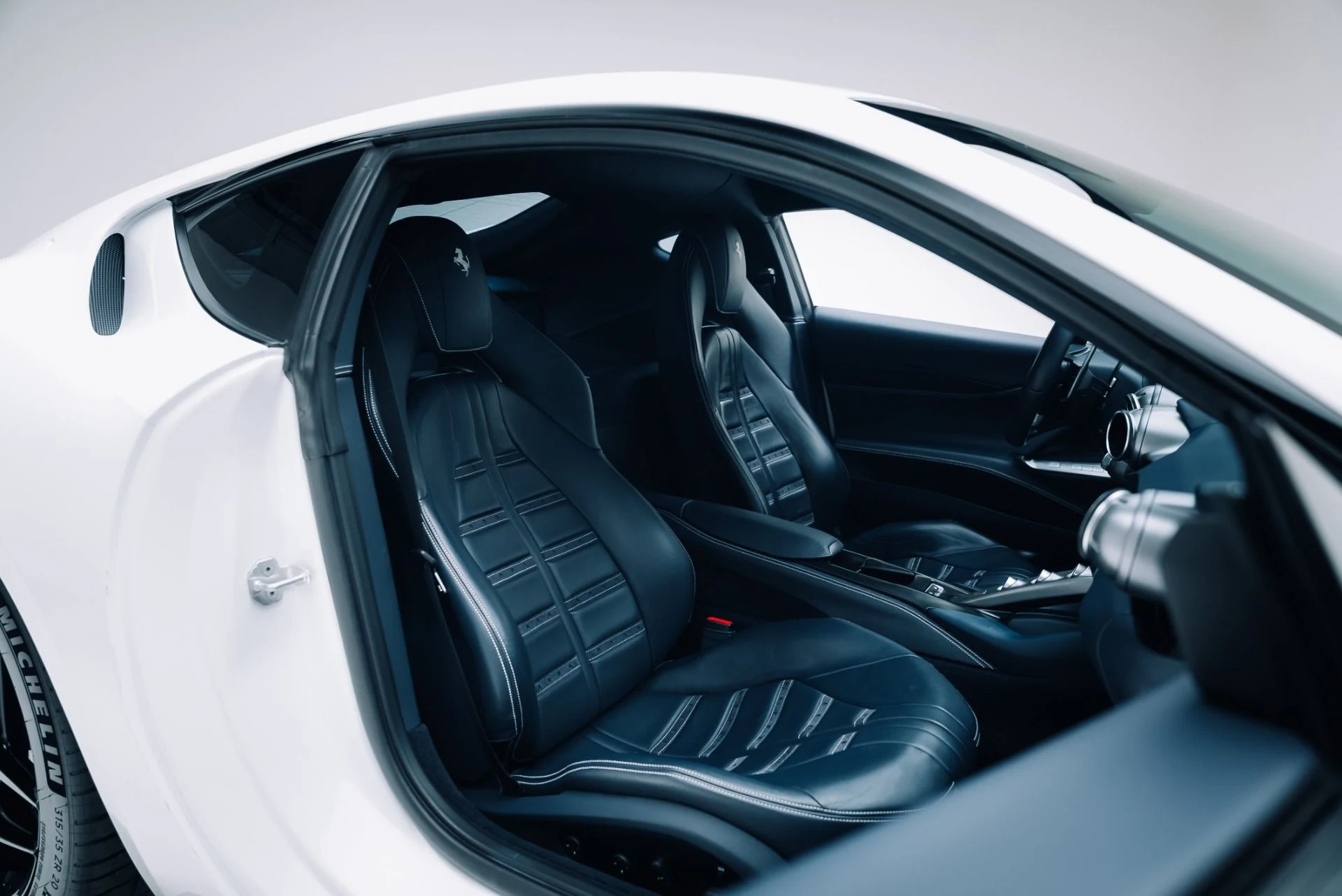 mph029_4004110339_Used_2019_Ferrari_812_Superfast_1787186168_20146500a3