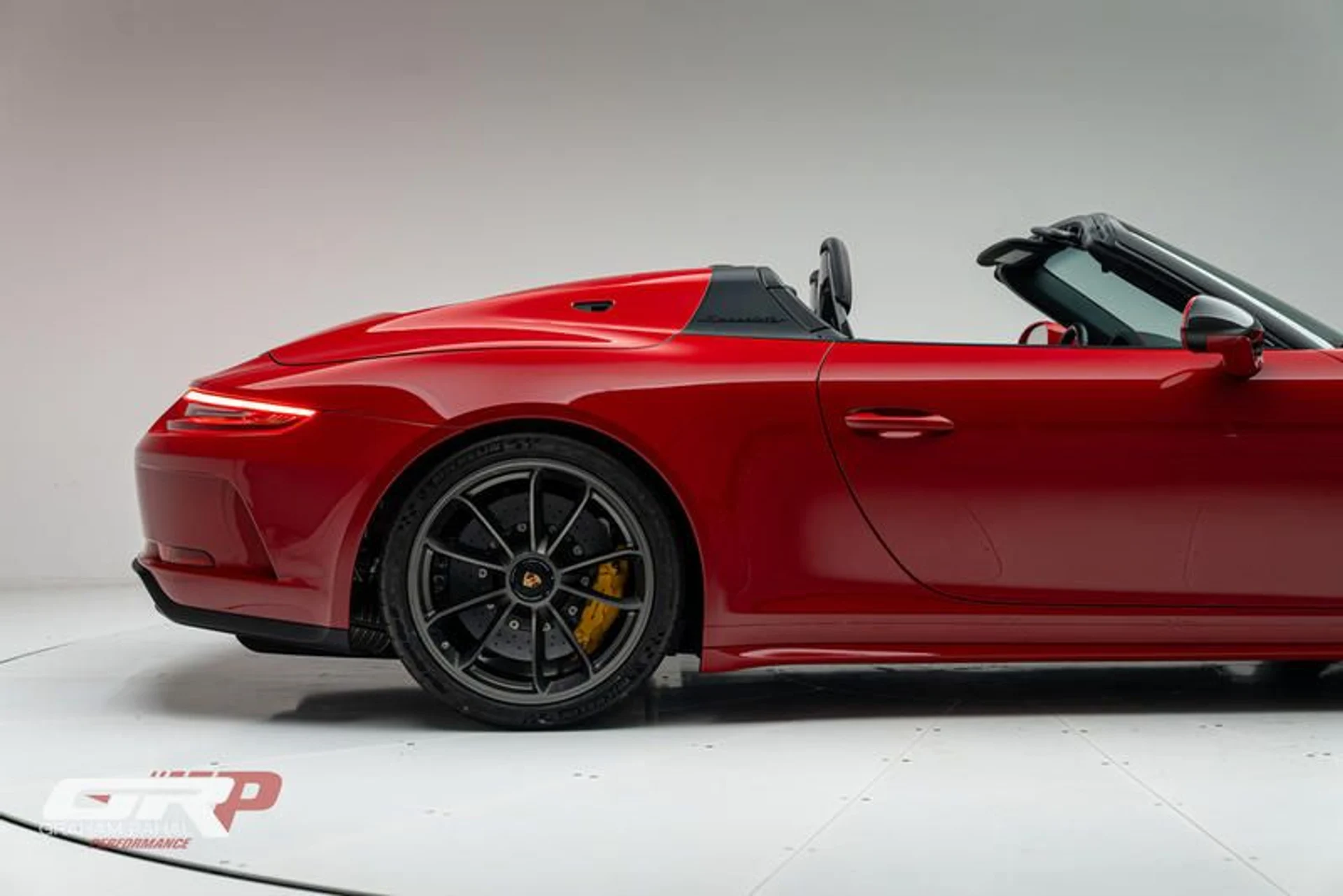 mph029_4009171270_AEC_37666_4193_44_E7_A18_D_AD_6_D12_BD_320_E_2badae5cb9