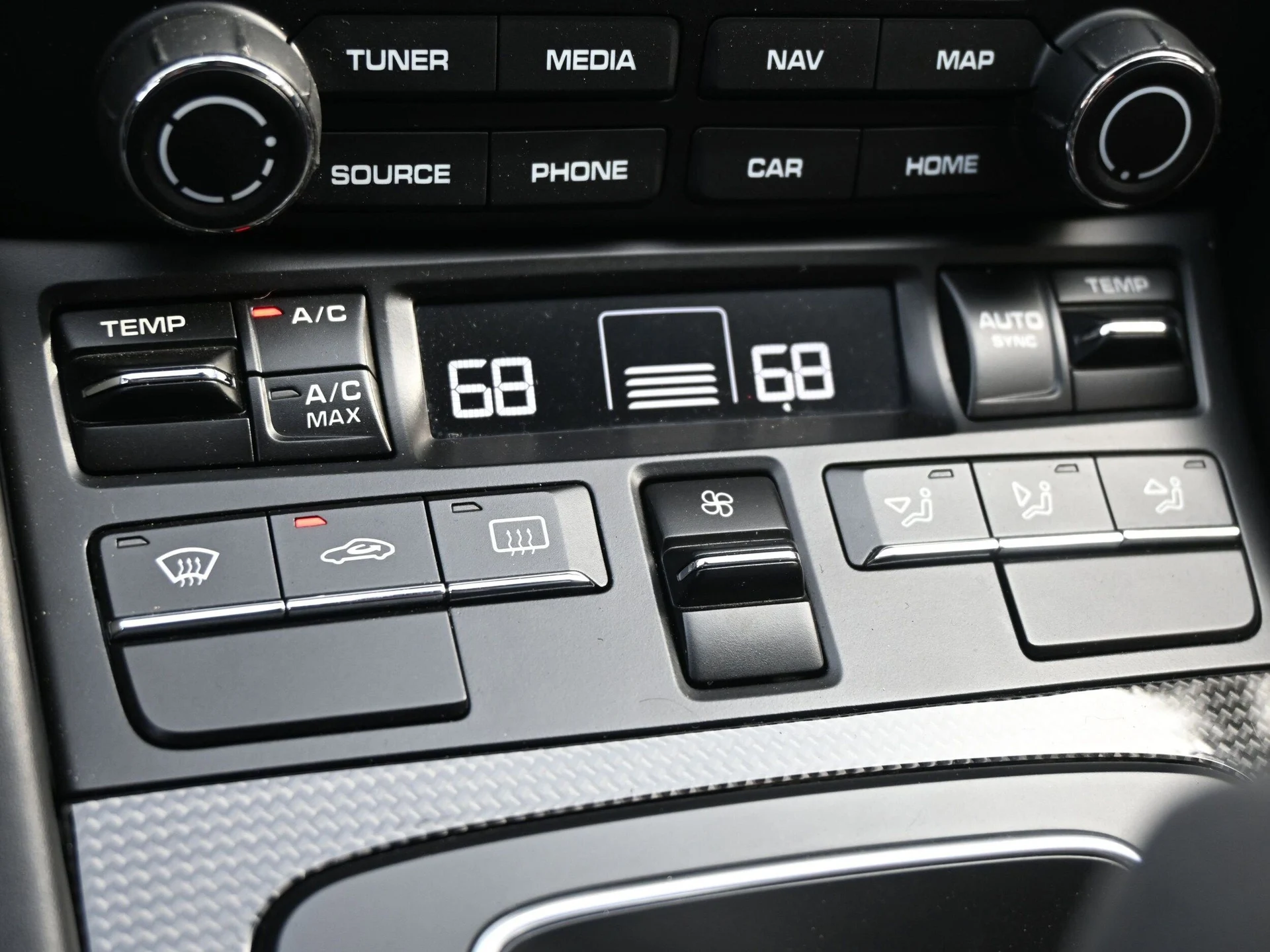 mph029_4011870471_04ec06c51205532eb2feb36cac9410adx_5379b7b2de