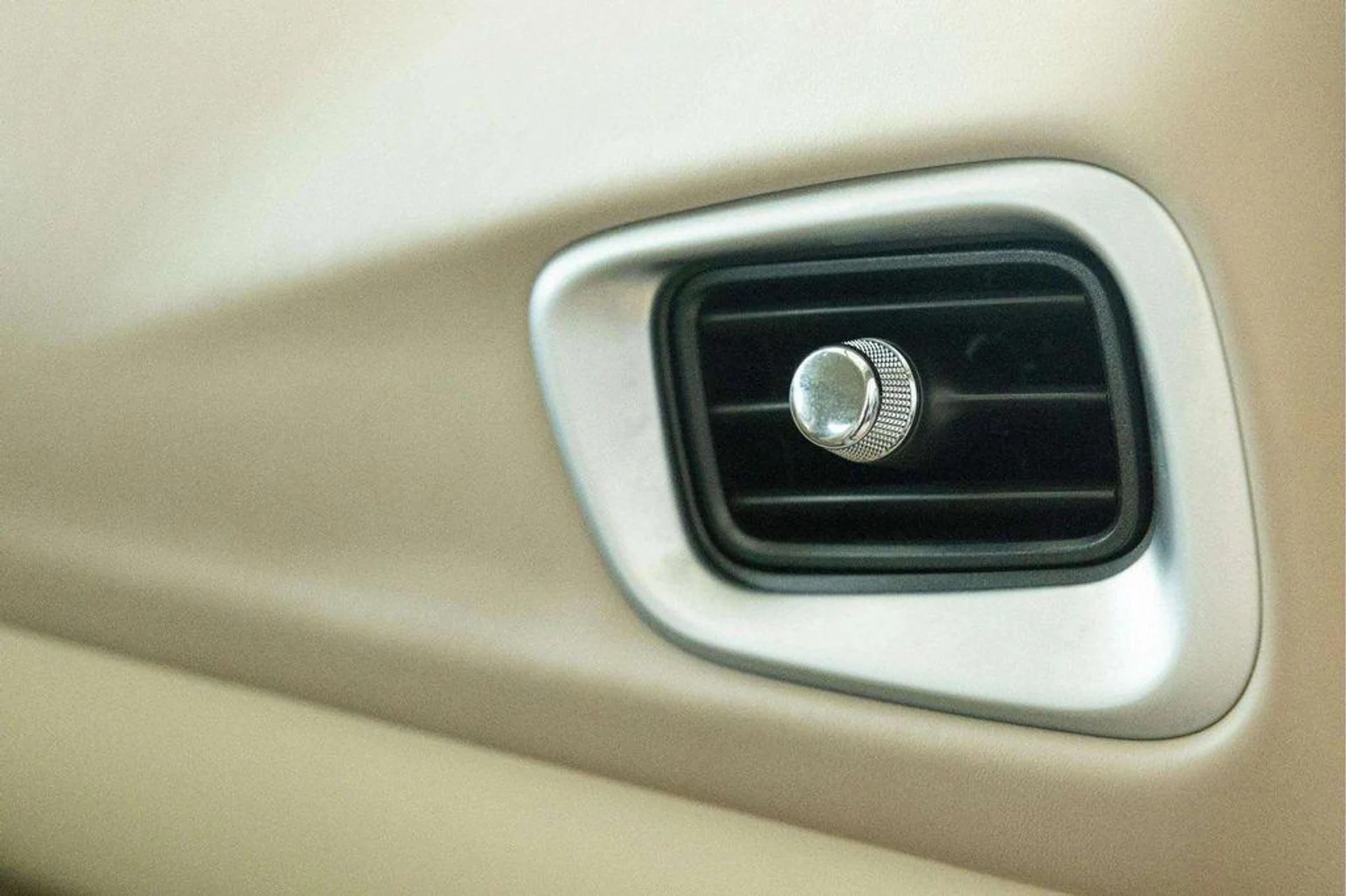 mph029_401589473_nk_Ht_A7_Vg_Ej9_NZW_1s0_Z57tof_Ux_Q_64c9f71684