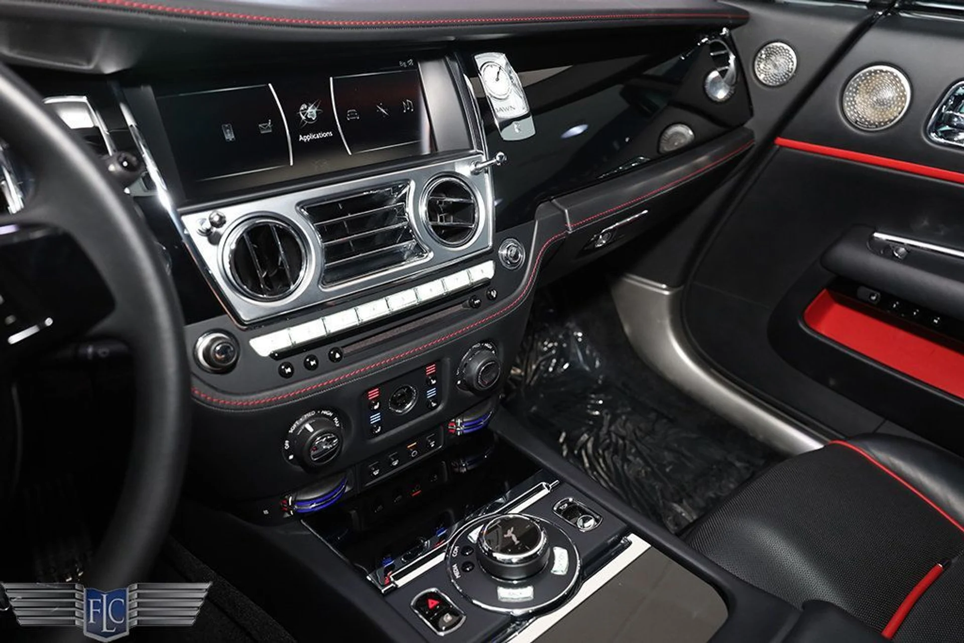 mph029_4020963133_used_2021_rolls_royce_dawn_convertible_6305_23016597_30_1024_cc0b40bf0b