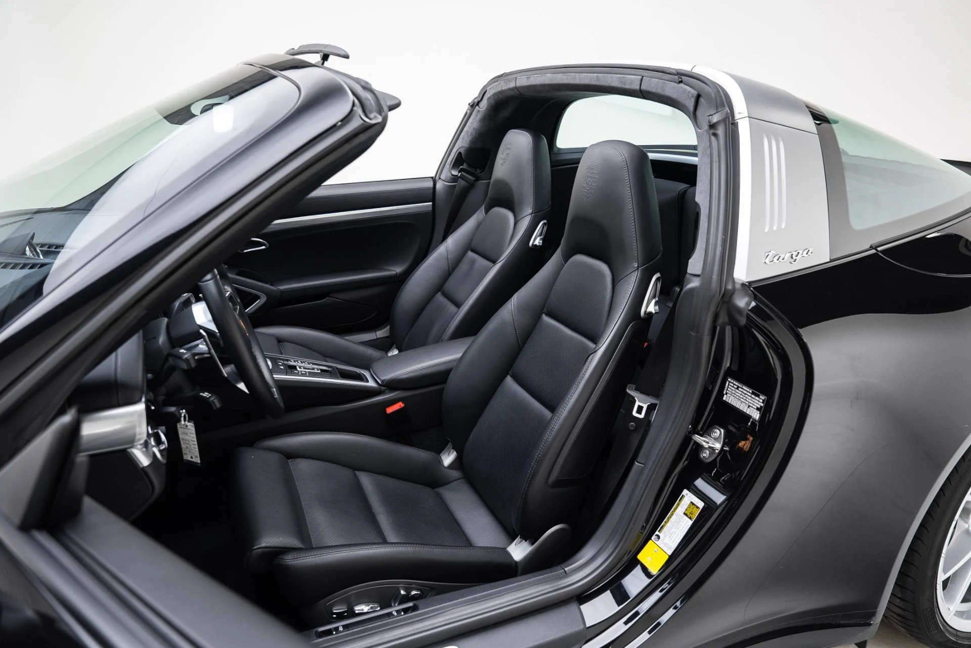 mph029_4022290177_Used_2018_Porsche_911_Targa_4_S_1767827900_703ba8ea67