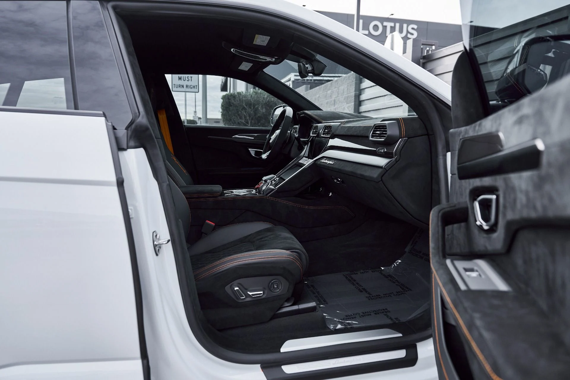 mph029_4026366285_Used_2024_Lamborghini_Urus_Performante_1768001122_f8c9d0a45d