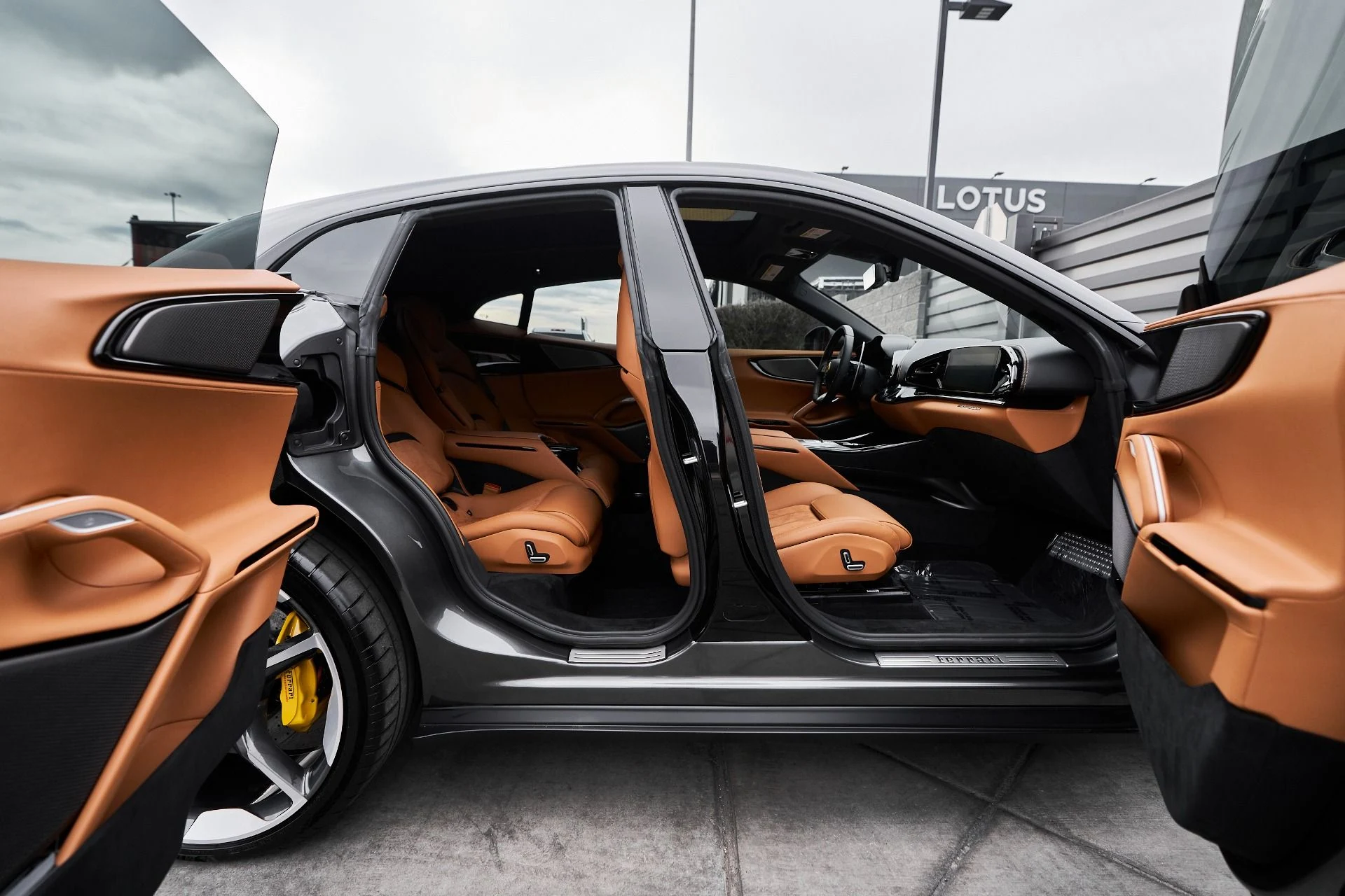 mph029_4038920785_Used_2025_Ferrari_Purosangue_1762993306_dd10196a97