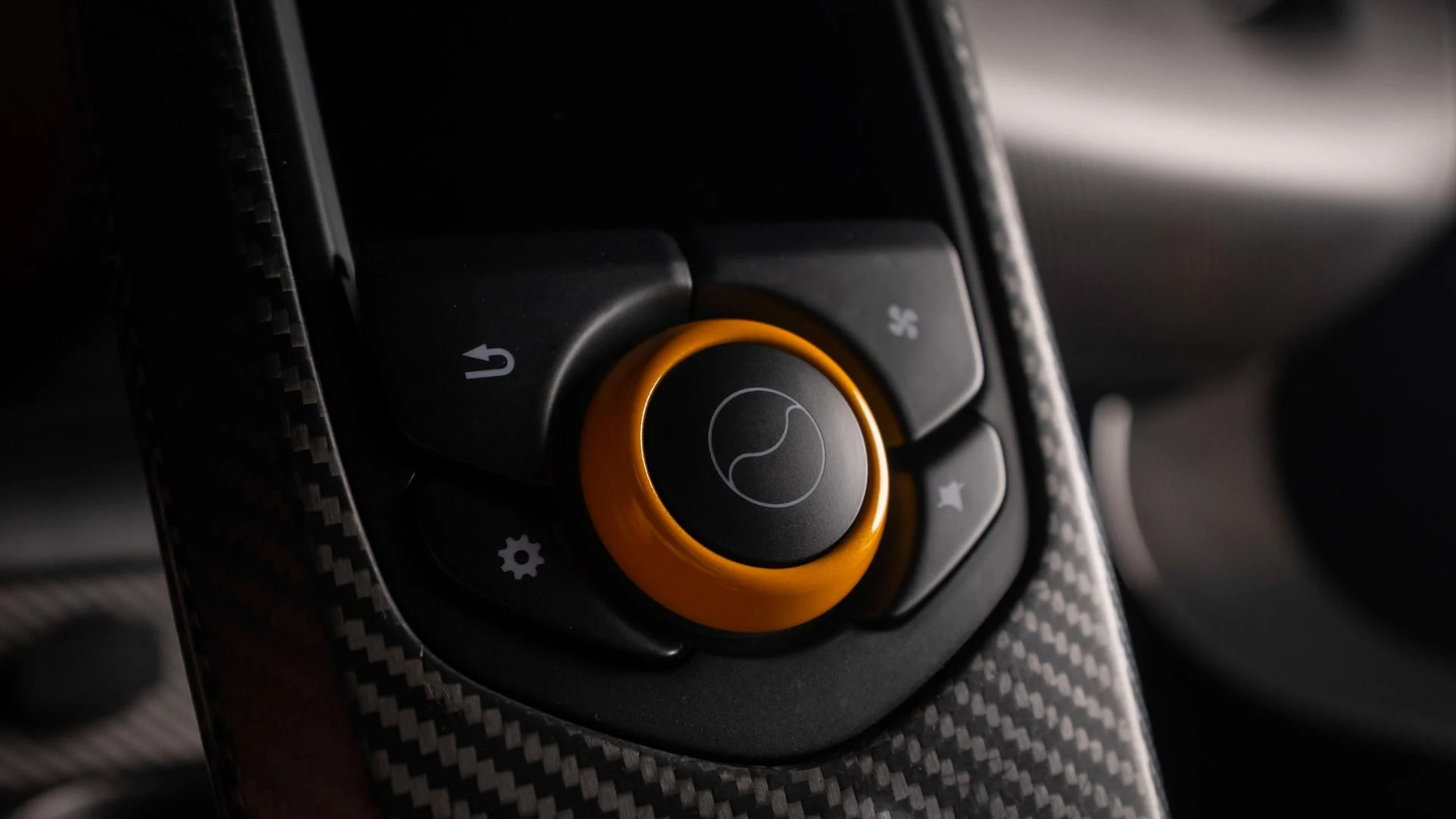 mph029_4039282377_Used_2013_Mc_Laren_P1_Coupe_1779235228_d49216ffe8