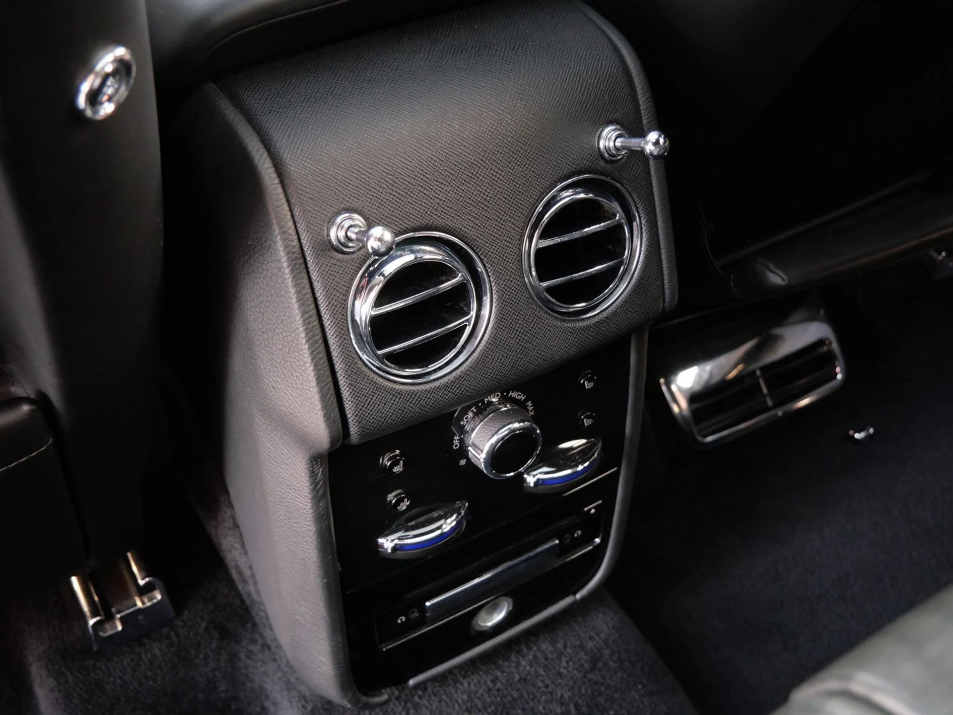 mph029_4039592144_8ba71a5eff254d7c841b16e7841adf80_59d61a2641