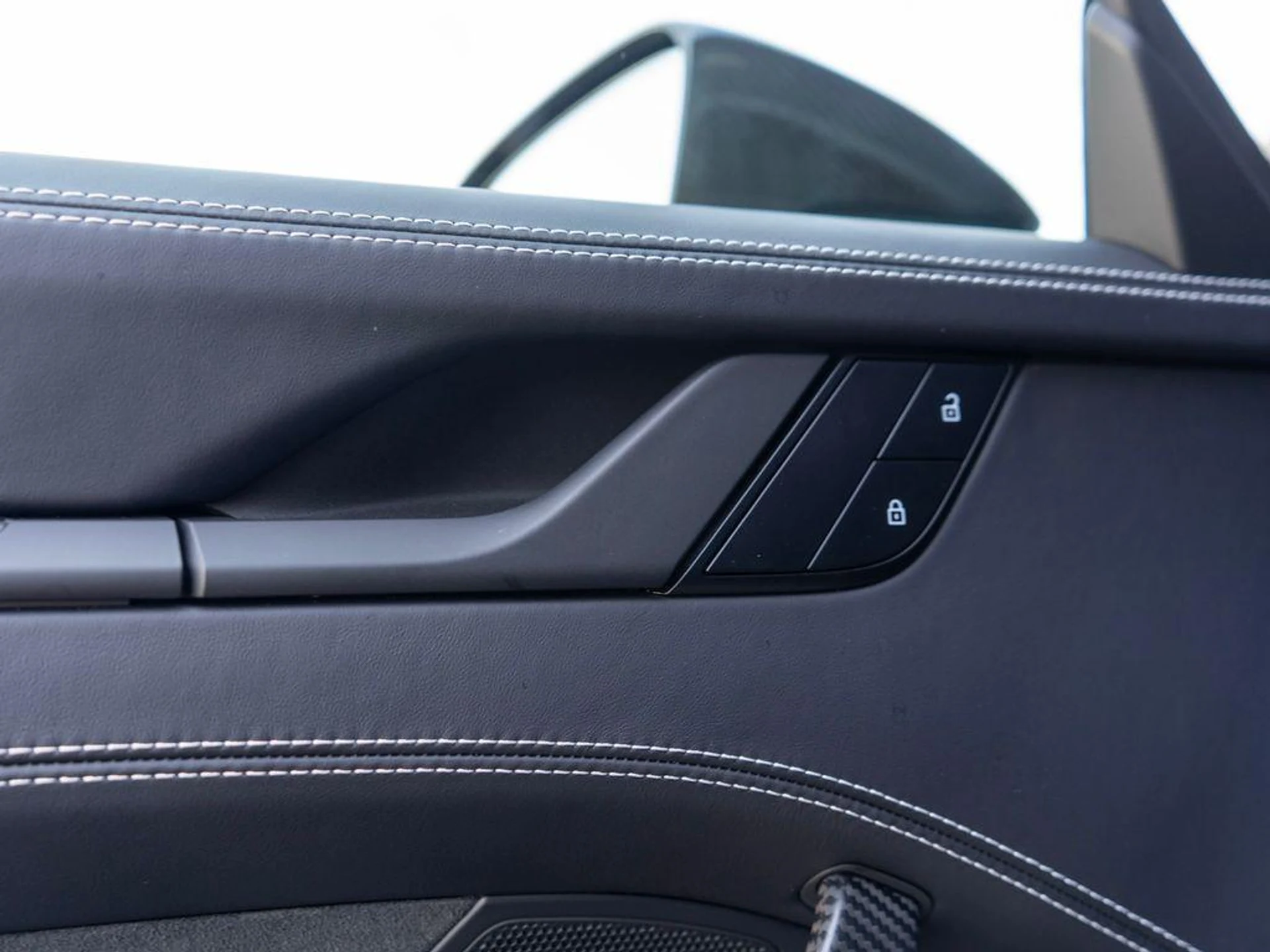 mph029_4041898790_Jly0m_Qau76hci76_Hu_Bn7_Bf_Aly_Q4_0a64ebe8ac