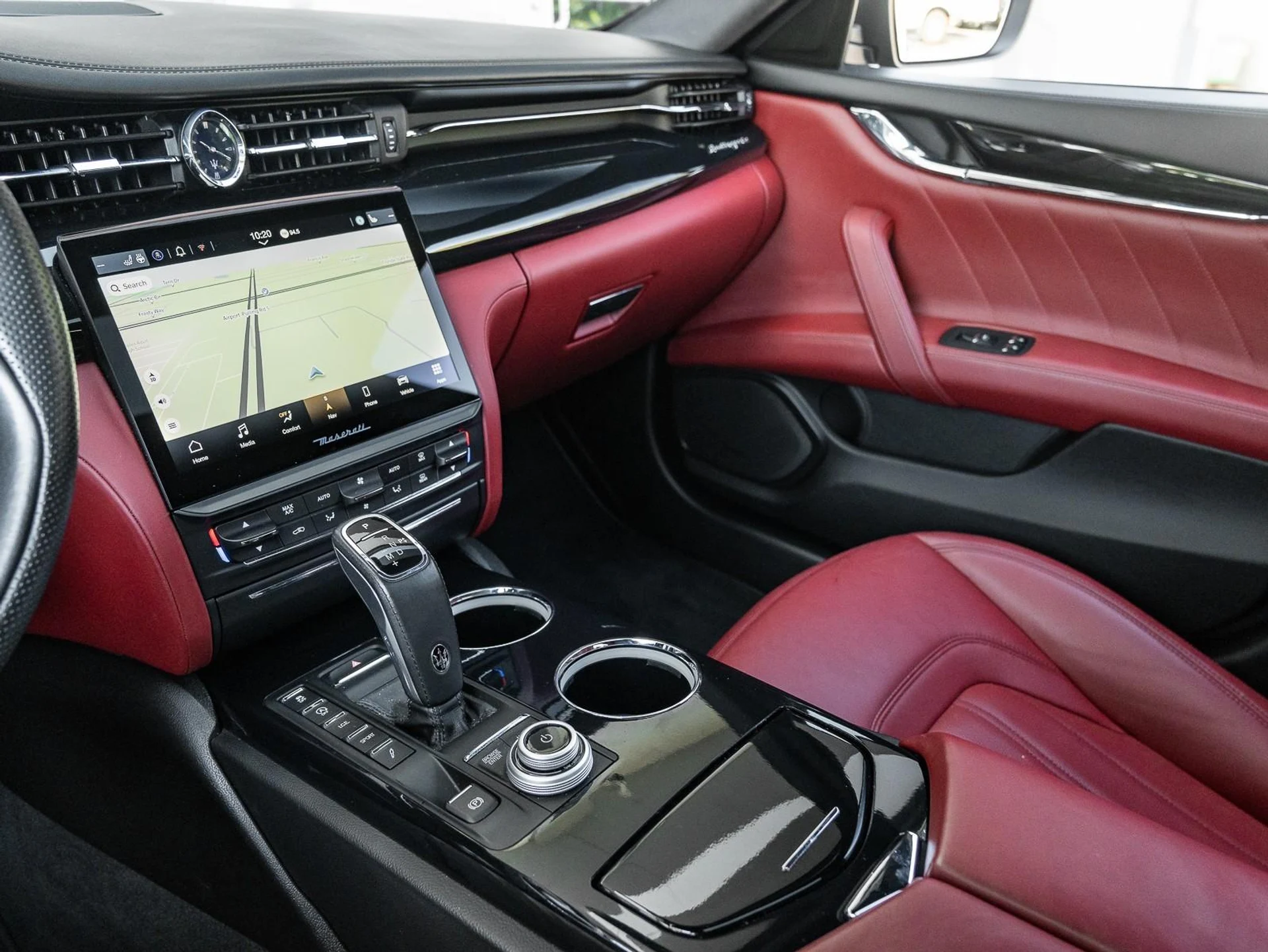 mph029_40476954_Used_2022_Maserati_Quattroporte_GT_1765231534_aa6a03892f