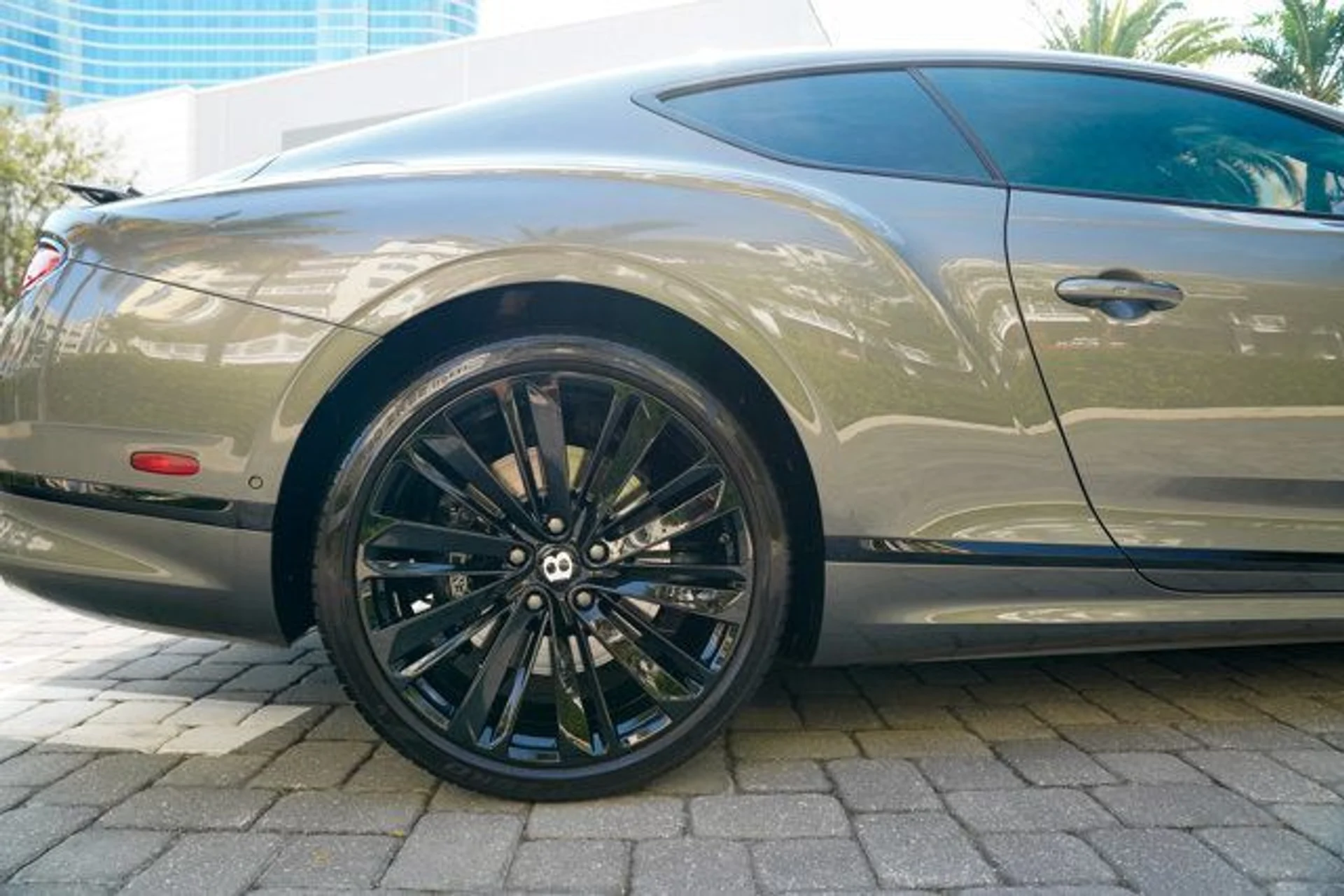 mph029_404831355_22956151_30_640_c29766110b