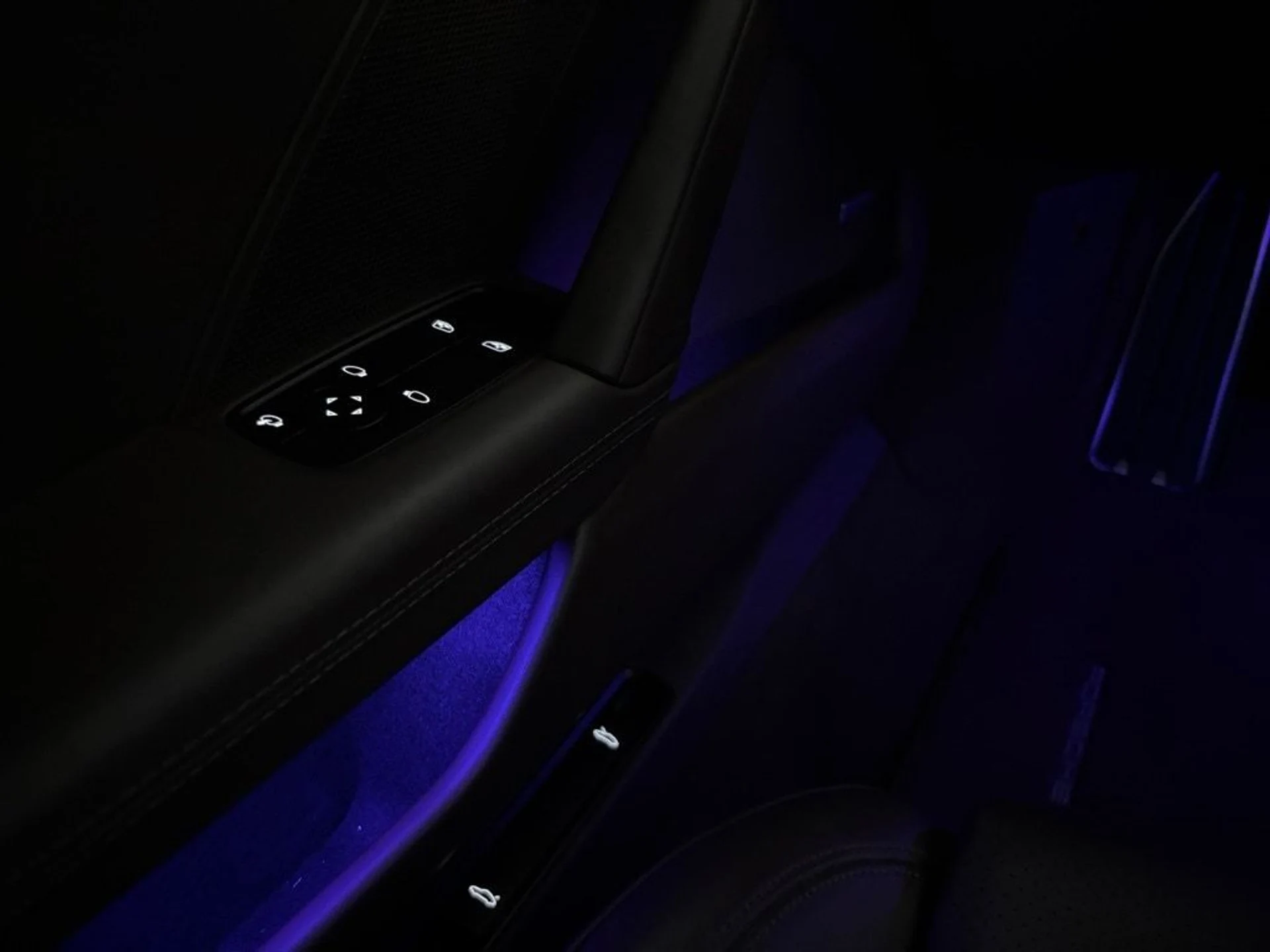 mph029_4049092280_58fa3d262ceb98452978b3225427e59bx_01613e9a4a