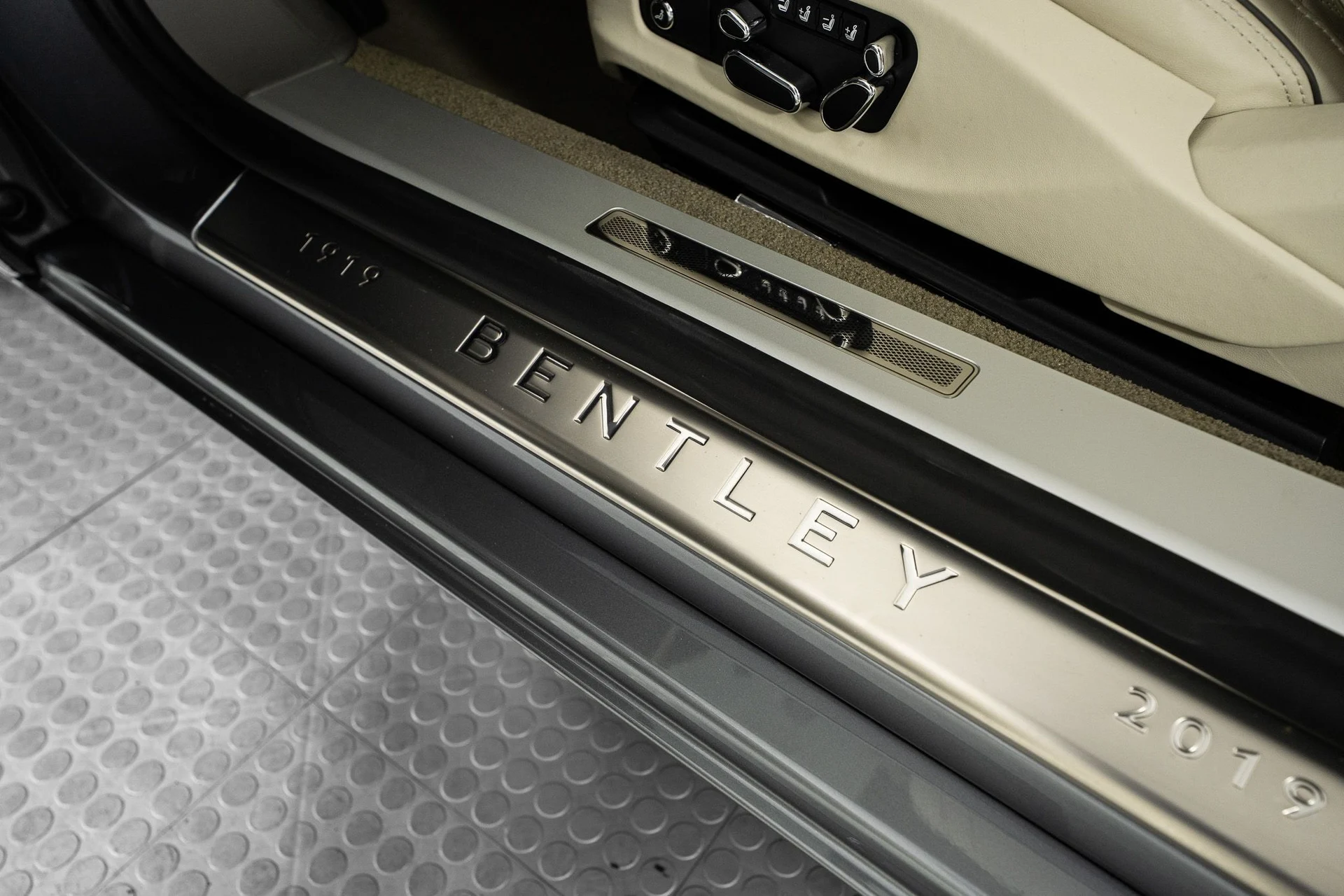 mph029_4050644389_21ce95c1_5cdc_4382_8a6c_920c07b24146_c48ce4cca4