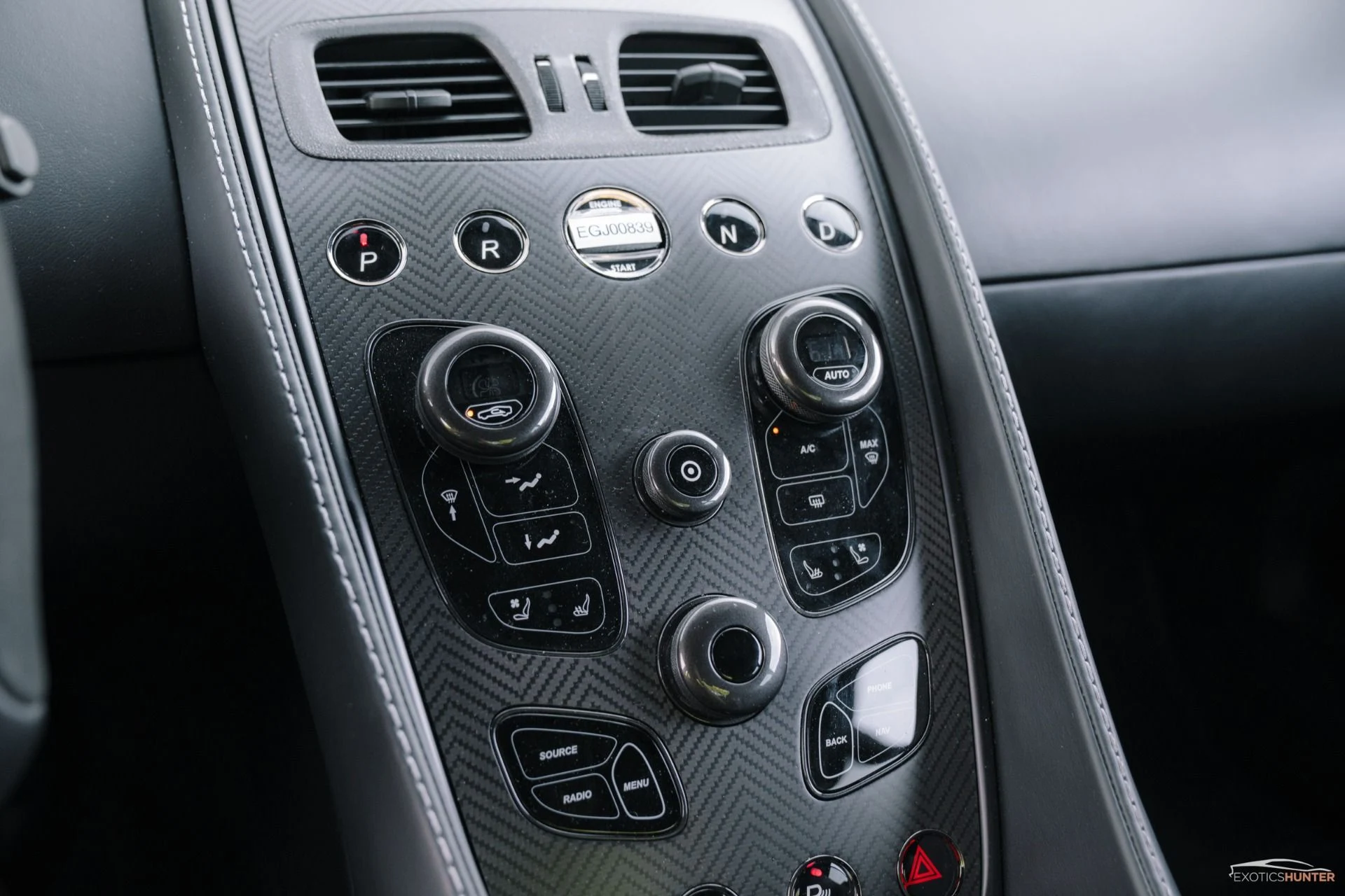 mph029_4050765829_Used_2014_Aston_Martin_Vanquish_Carbon_Everything_1754011485_ebf63aea87