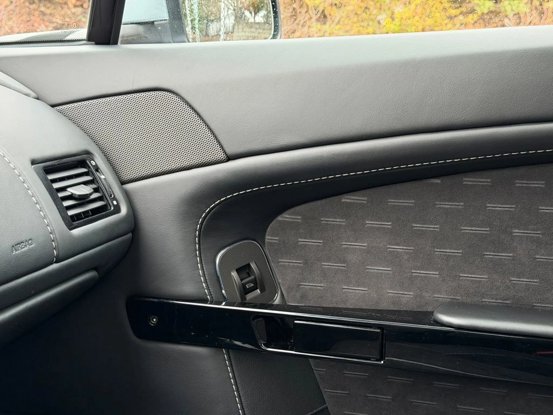 mph029_4055035303_6d61dc245b6d4c76a1c9a17ce589e618_6e33f8abe5