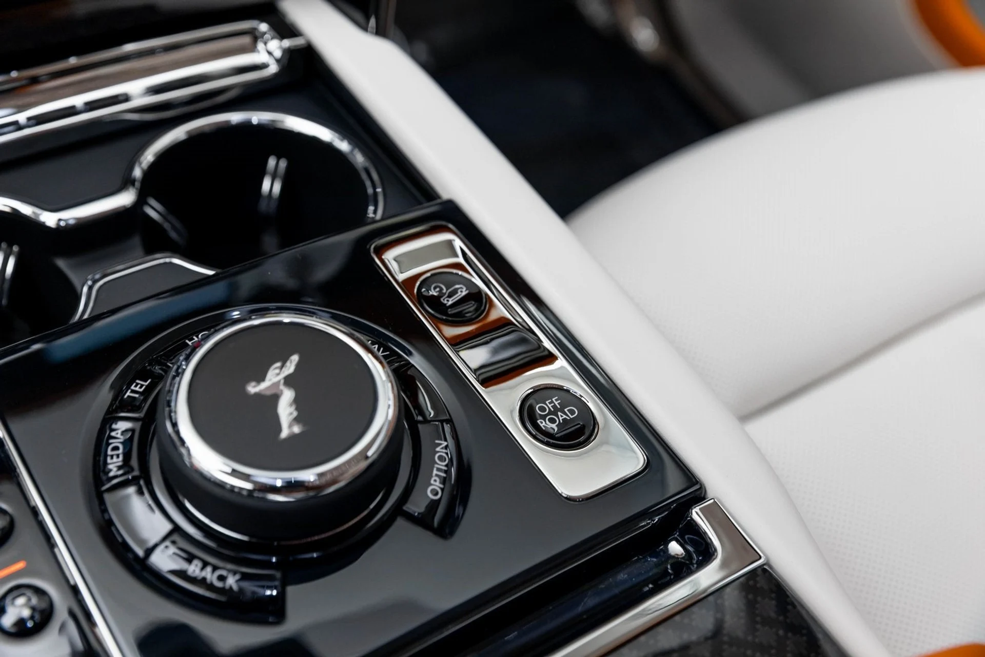 mph029_4070396177_30_ae882b89df