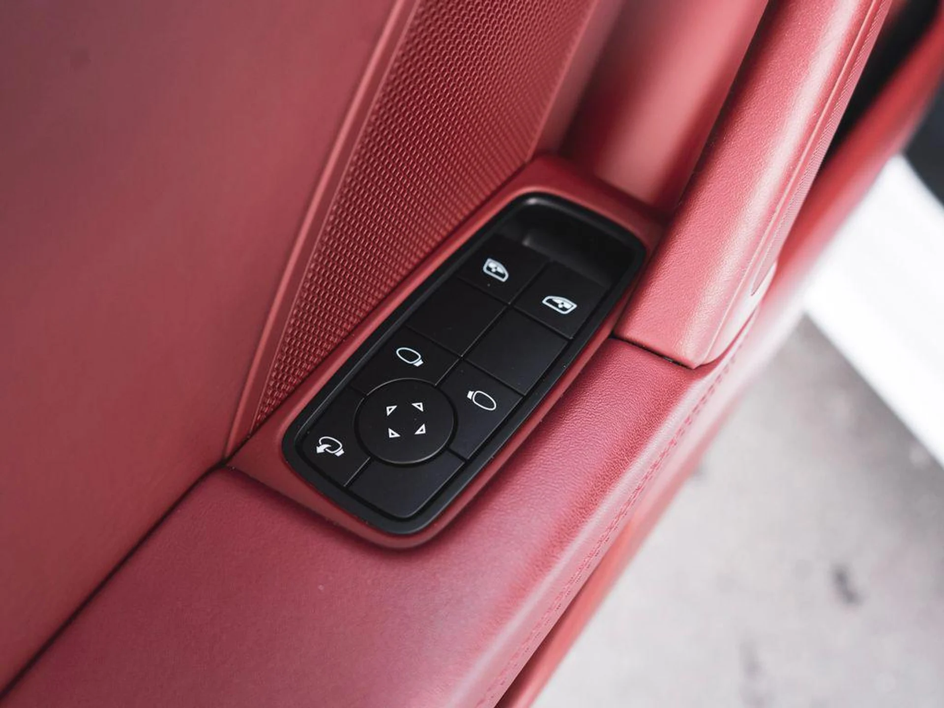 mph029_4070920496_3qkhy_E_Dr_Spr_VWF_6_X_Pq_qv_MSBO_M_1308739ce7