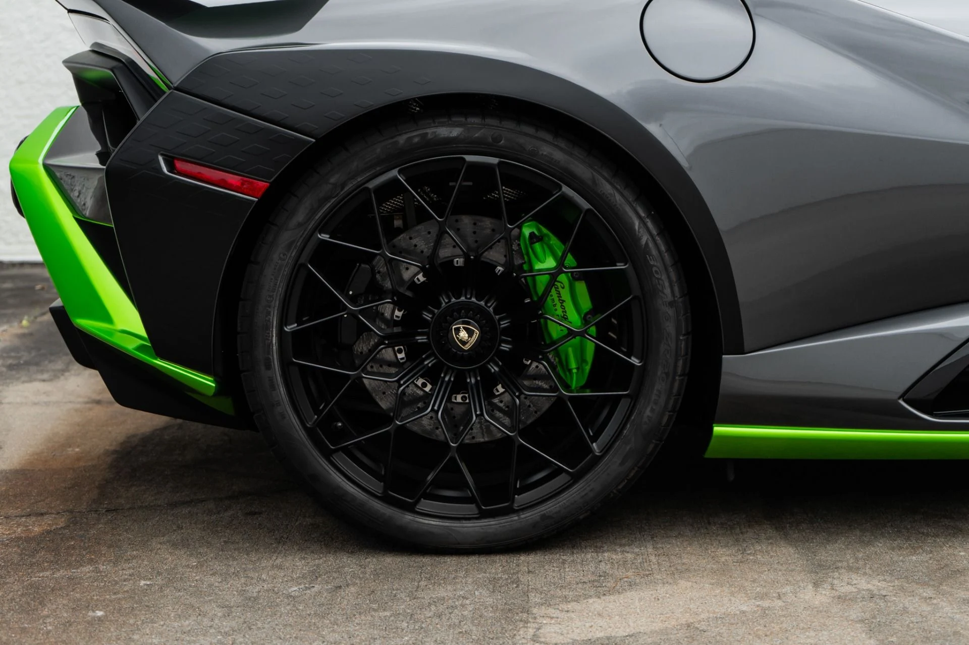 mph029_4074657759_Used_2021_Lamborghini_Huracan_STO_1791840697_3a671b9471