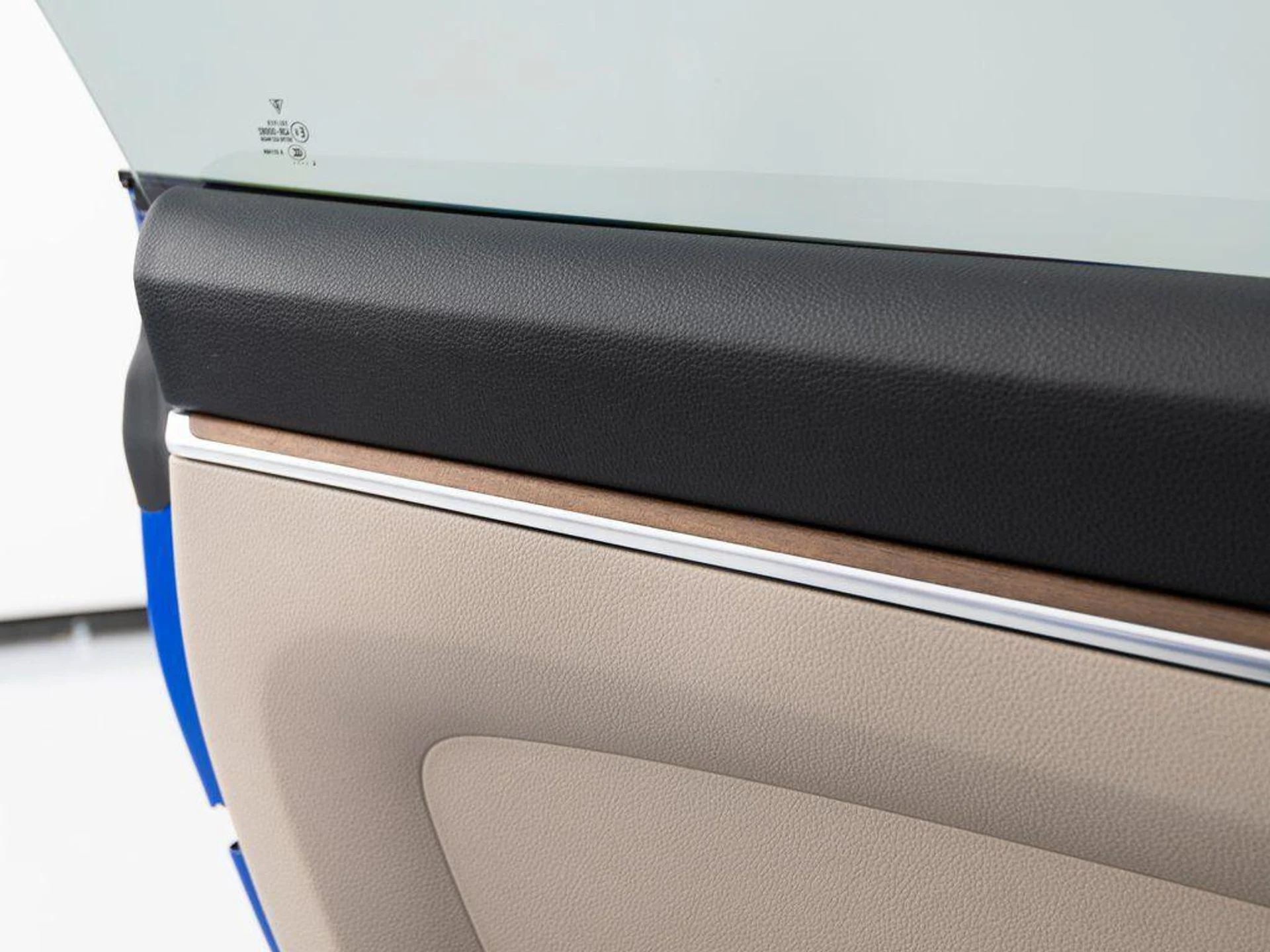 mph029_4085501043_Xu8_A6_T6zv_Hr8zvy1_E_Hf_DIR_Uumz_E_72899b766c