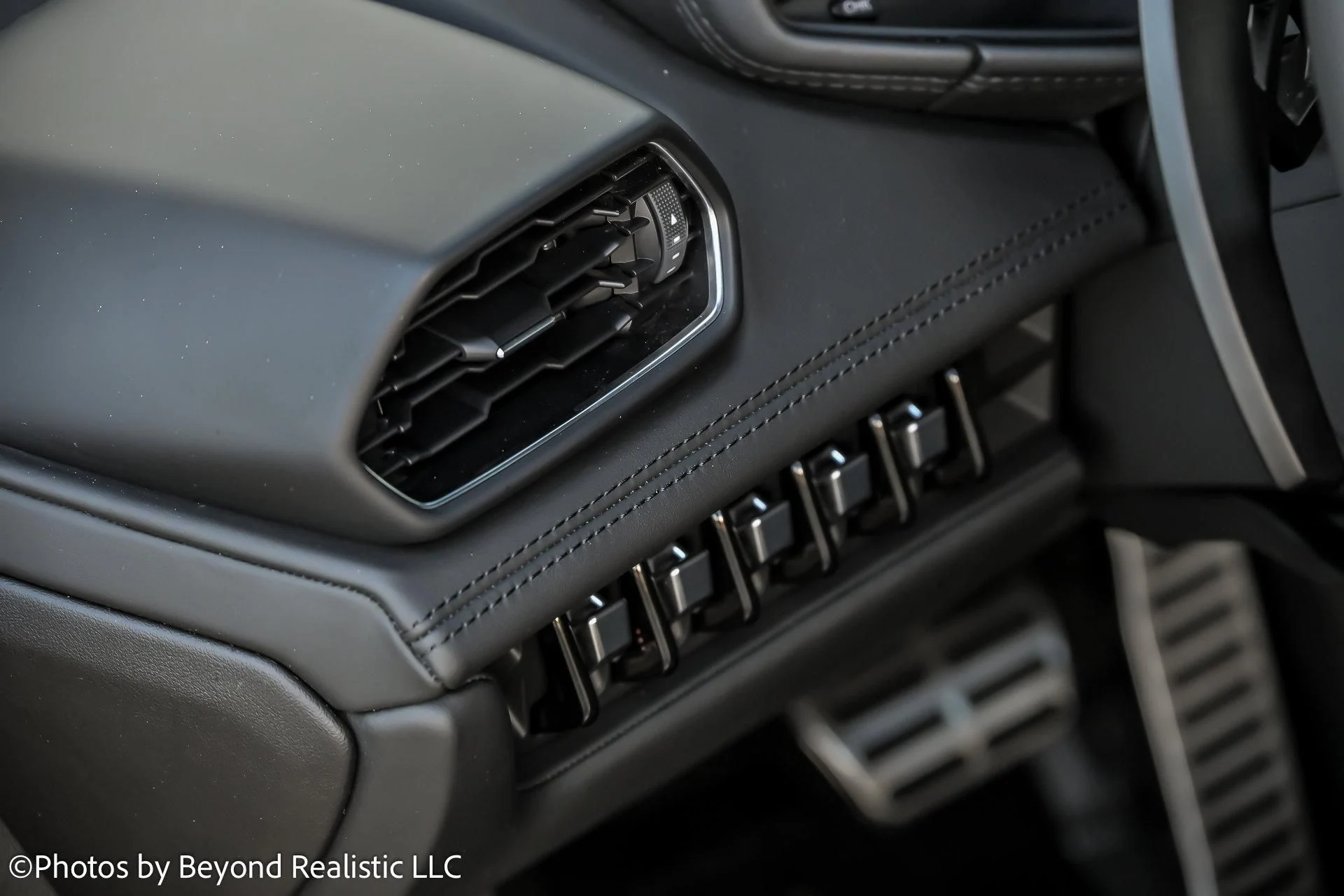 mph029_4087325889_Used_2019_Lamborghini_Huracan_Spyder_LP_580_2_1759241346_40a50625c2