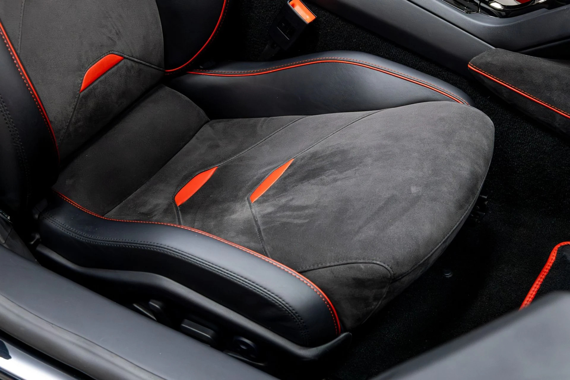 mph029_4097397401_Used_2020_Lamborghini_Huracan_EVO_1774302788_69ba4df99f