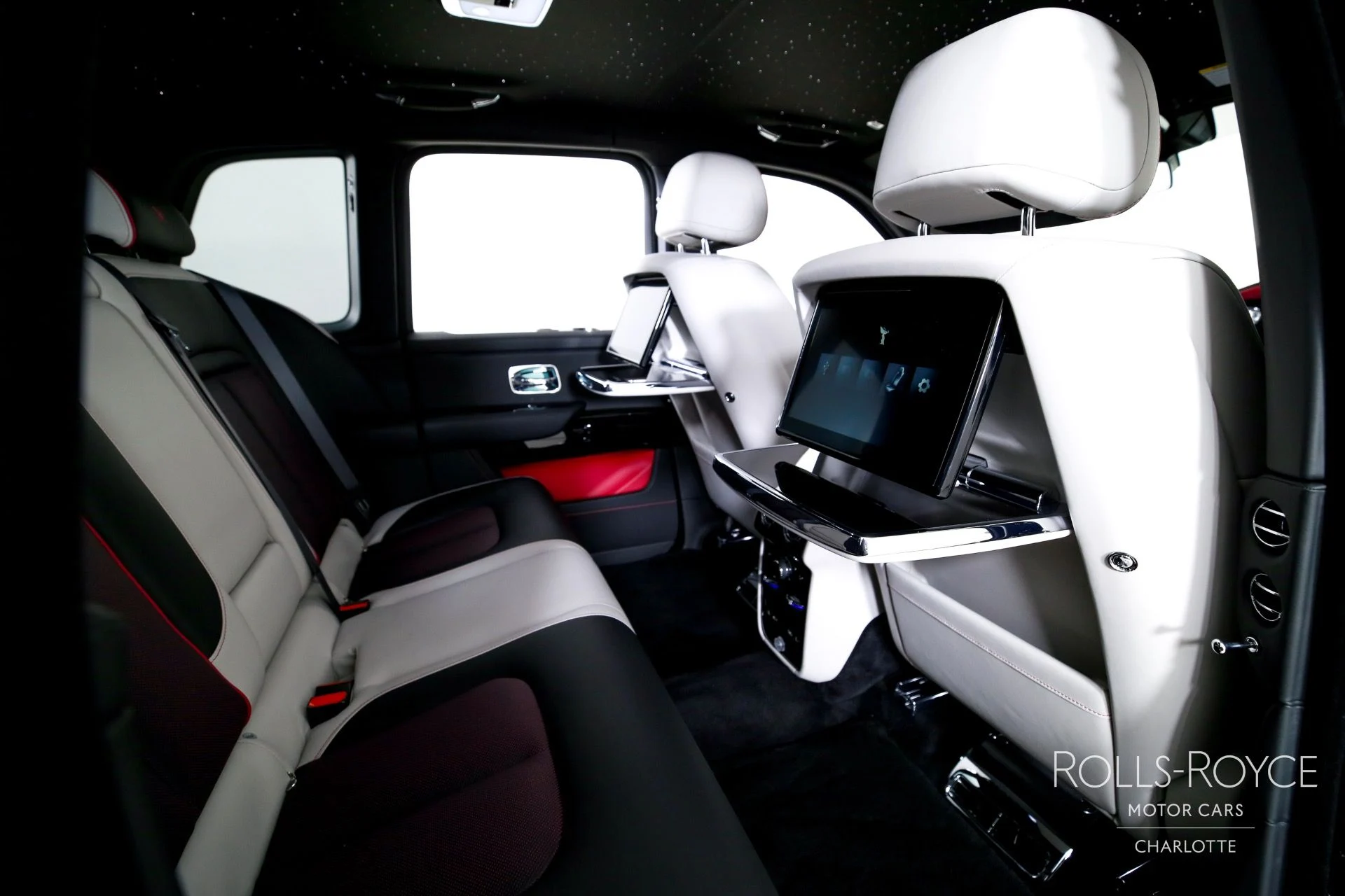 mph029_4101100490_Used_2025_Rolls_Royce_Cullinan_1757533758_03ed6d92f9