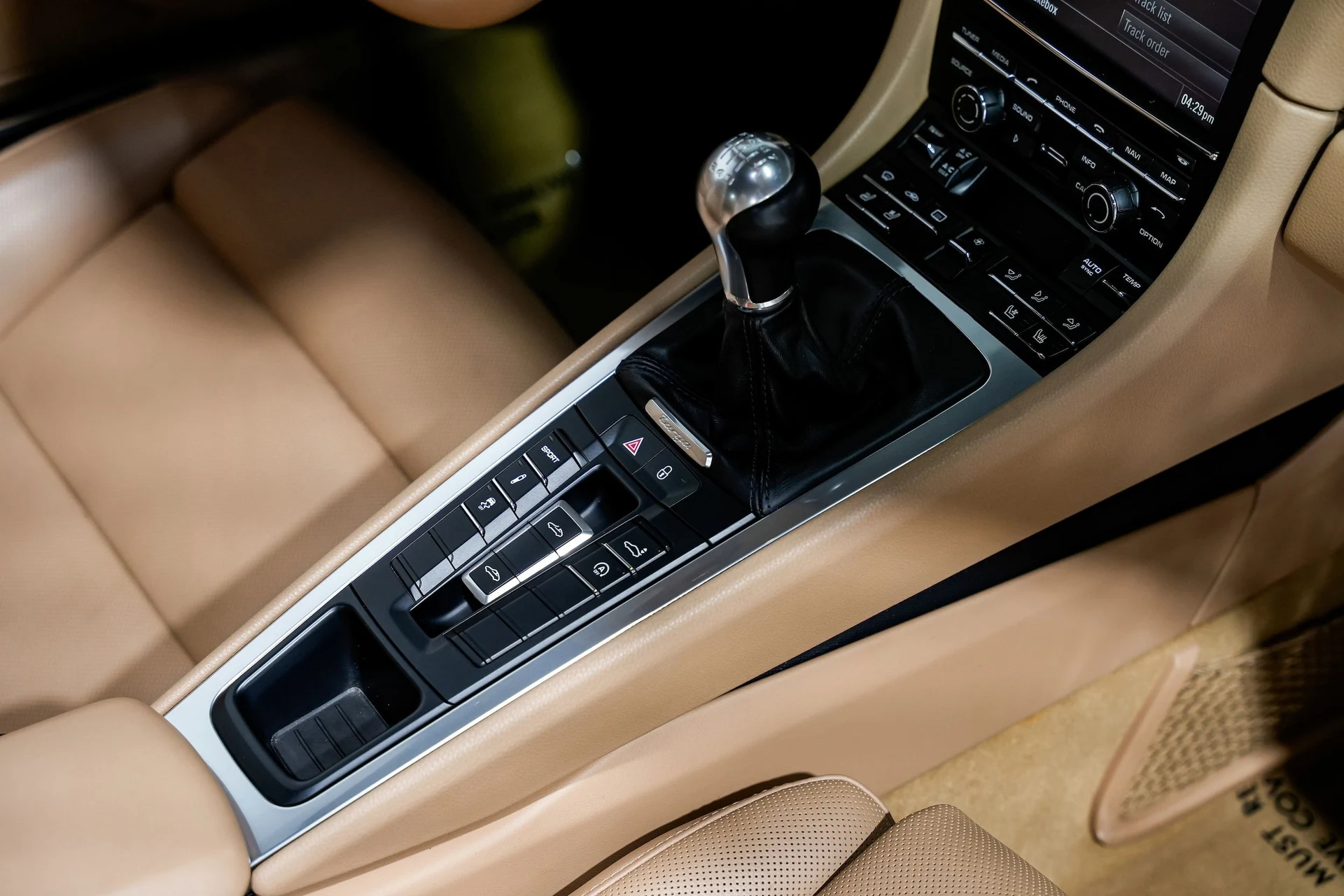 mph029_410470581_8cd56d025325710c05553179e25cd296x_457b368a84