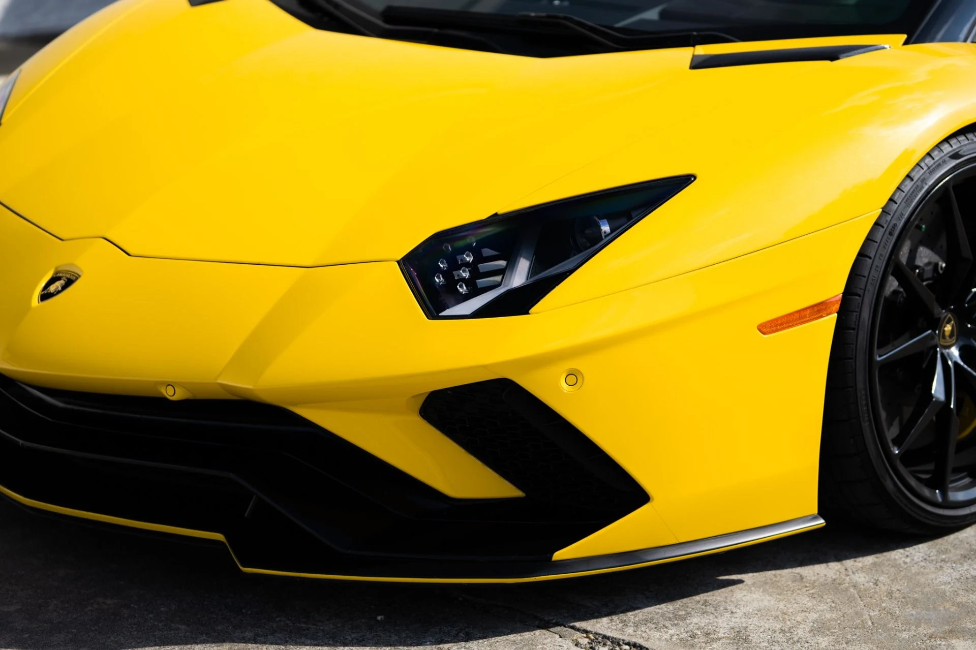 mph029_4110672804_Used_2018_Lamborghini_Aventador_S_LP_740_4_S_1761083158_232e41fddf