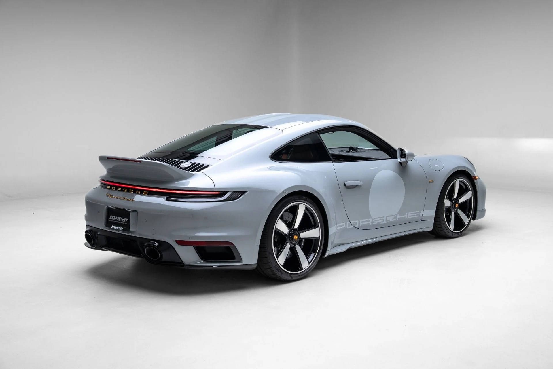 mph029_4123929645_Used_2023_Porsche_911_Sport_Classic_1774647065_74bbceaf5e