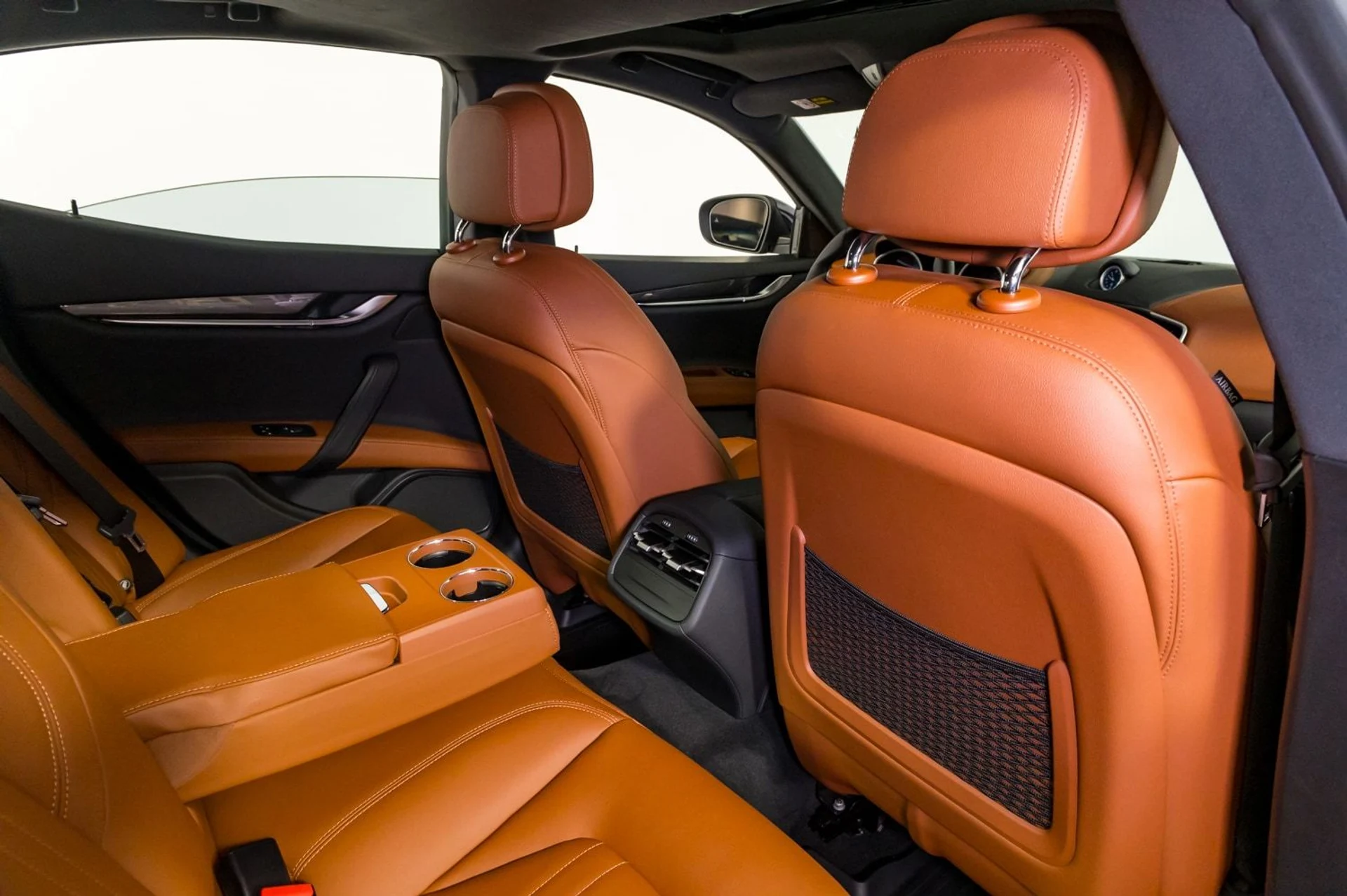 mph029_4124099654_0f920fcba45d47ffb8d62e6d75193b36_25977935d0