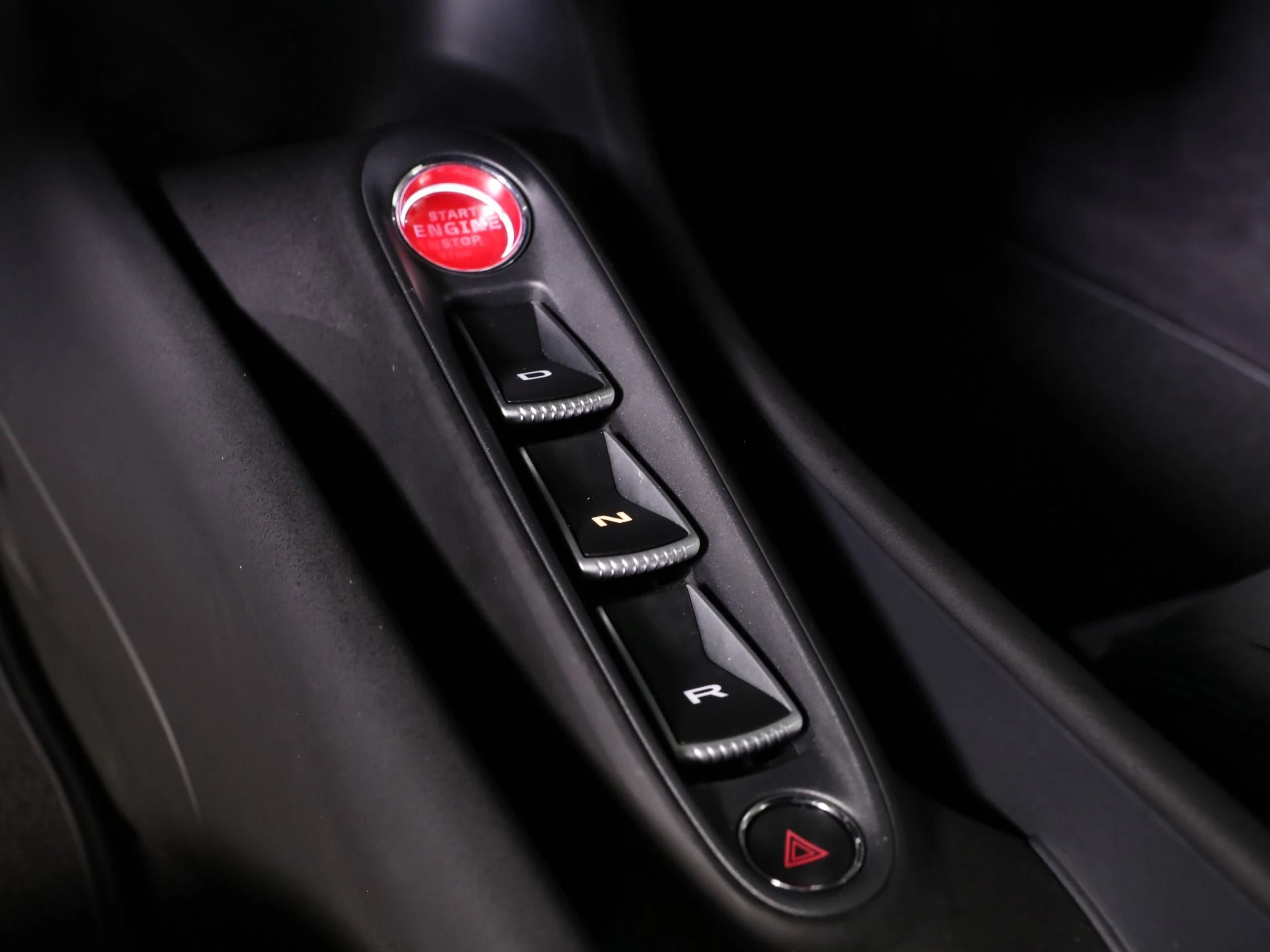 mph029_4131537041_Used_2023_Mc_Laren_Artura_1729490535_c2ab4e9145