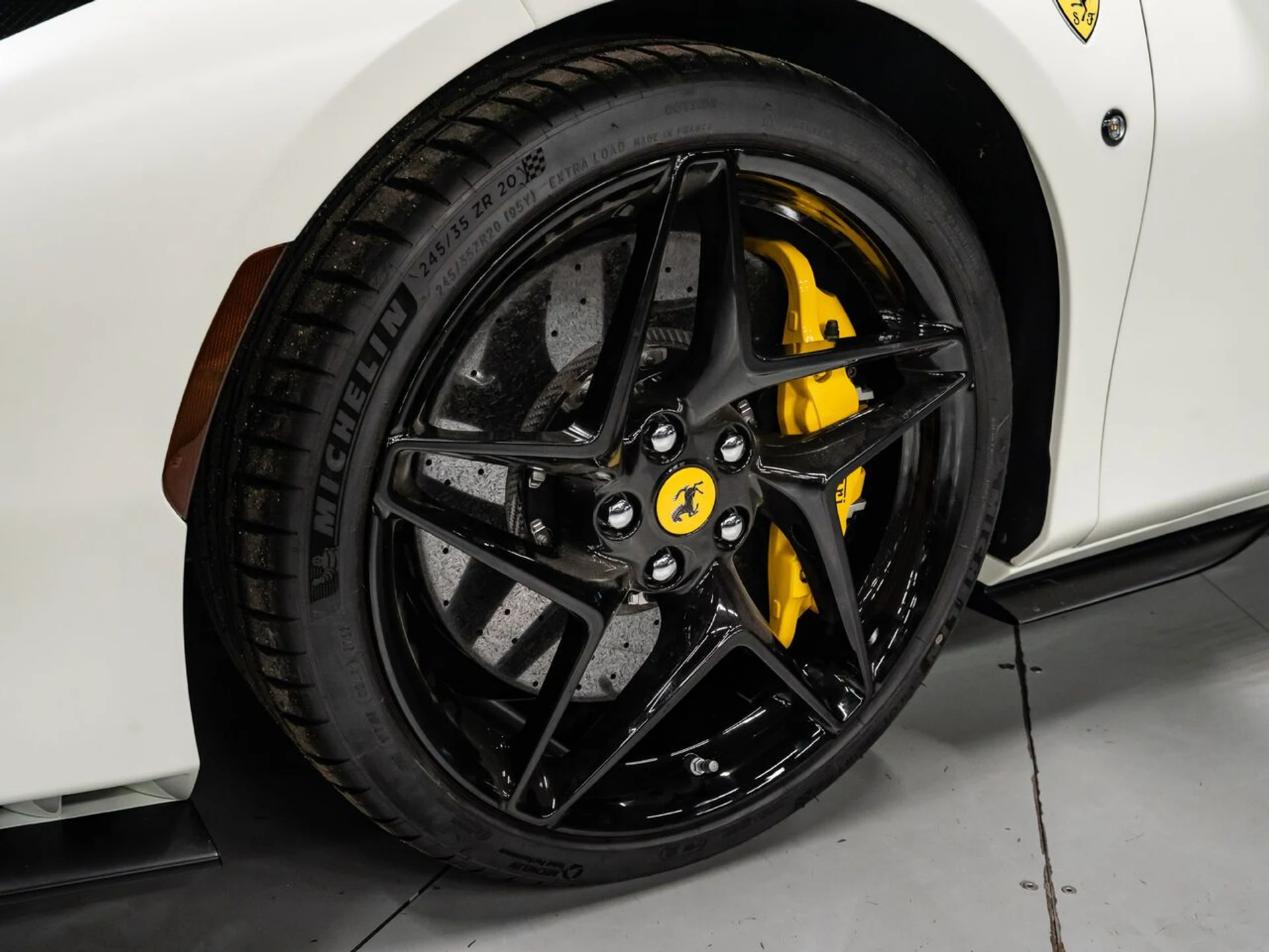 mph029_4140431473_ferrari_f8_spider_2022_bd5fc69548