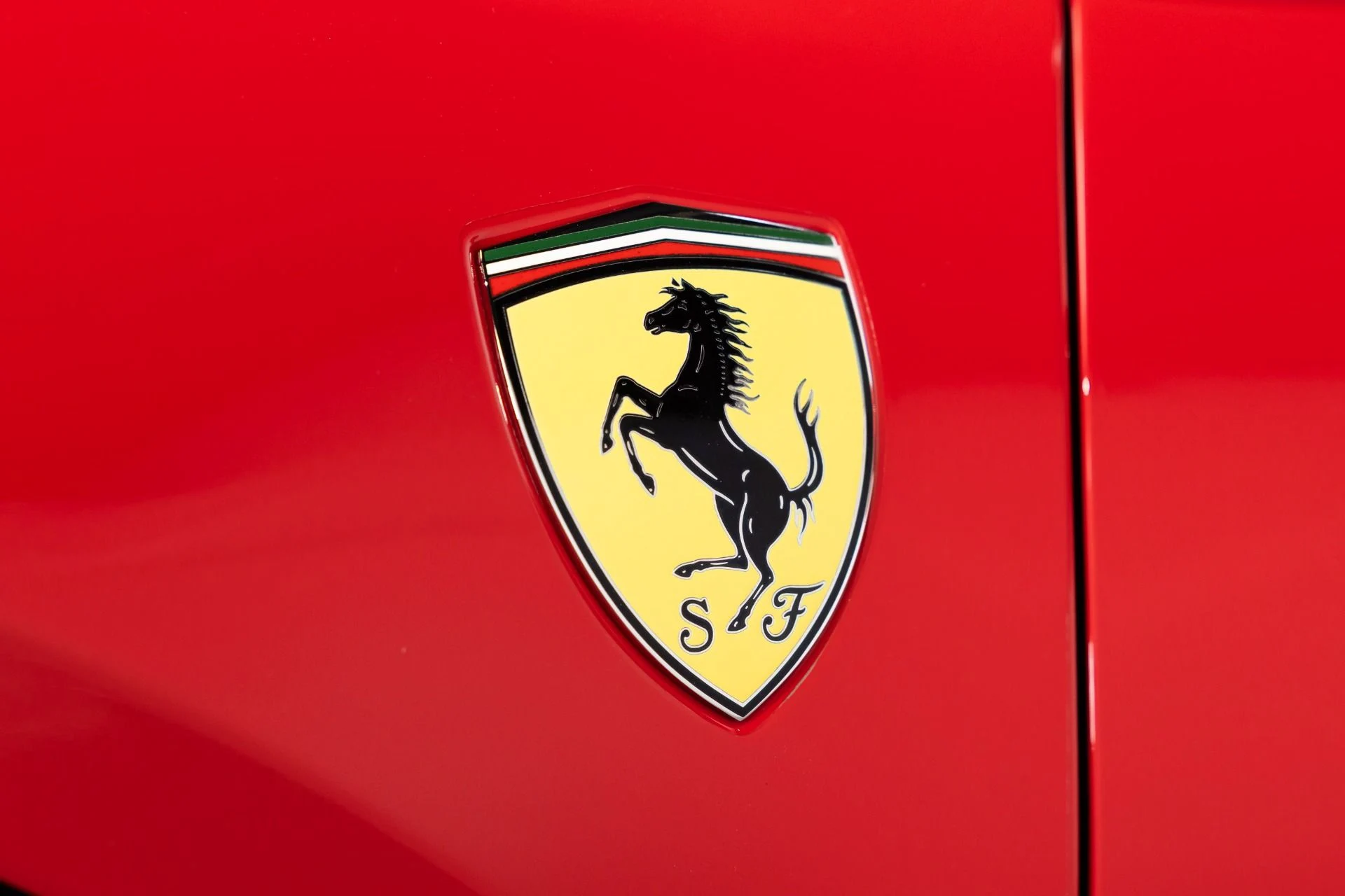 mph029_4145562346_Used_2017_Ferrari_488_Spider_1782928038_24c123a62f