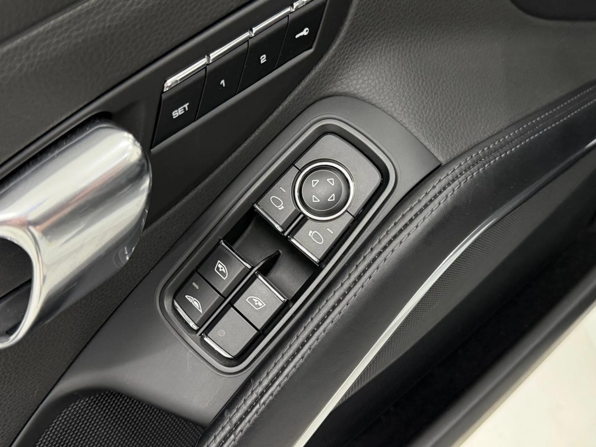 mph029_4156143593_6274ca2bd531b9a72e8d12ce3ee7e22b_2932a9308b