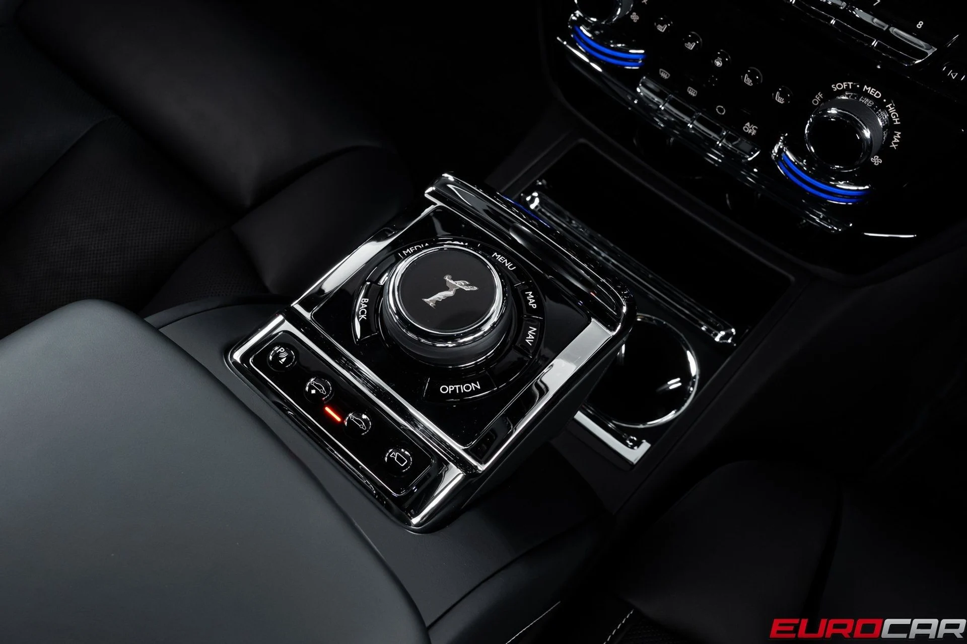 mph029_4177906440_image_30_56c332a441