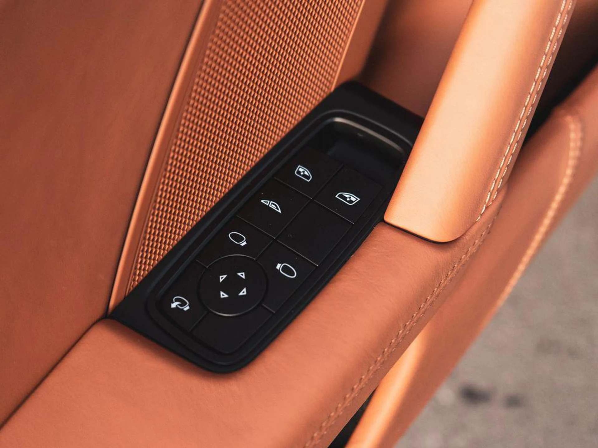 mph029_4179358429_il_C_4_O9_Xi_XIHHWH_26_Mag_Gf_X_Mv_O0_190243325d