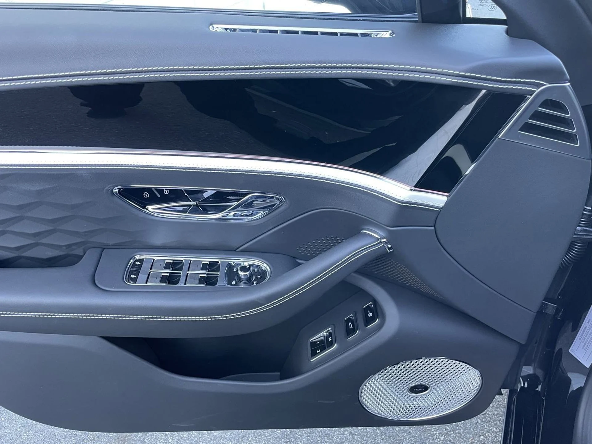 mph029_4193378564_34c1e1d2f0cfa9a6aa99c03c701daf06x_93c9e9f9aa