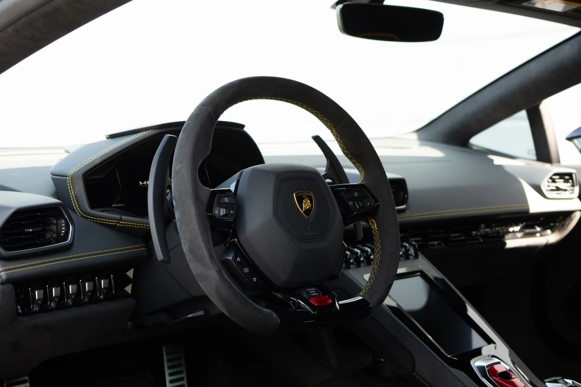 mph029_4198783003_Used_2022_Lamborghini_Huracan_EVO_1764129423_b2423a3247