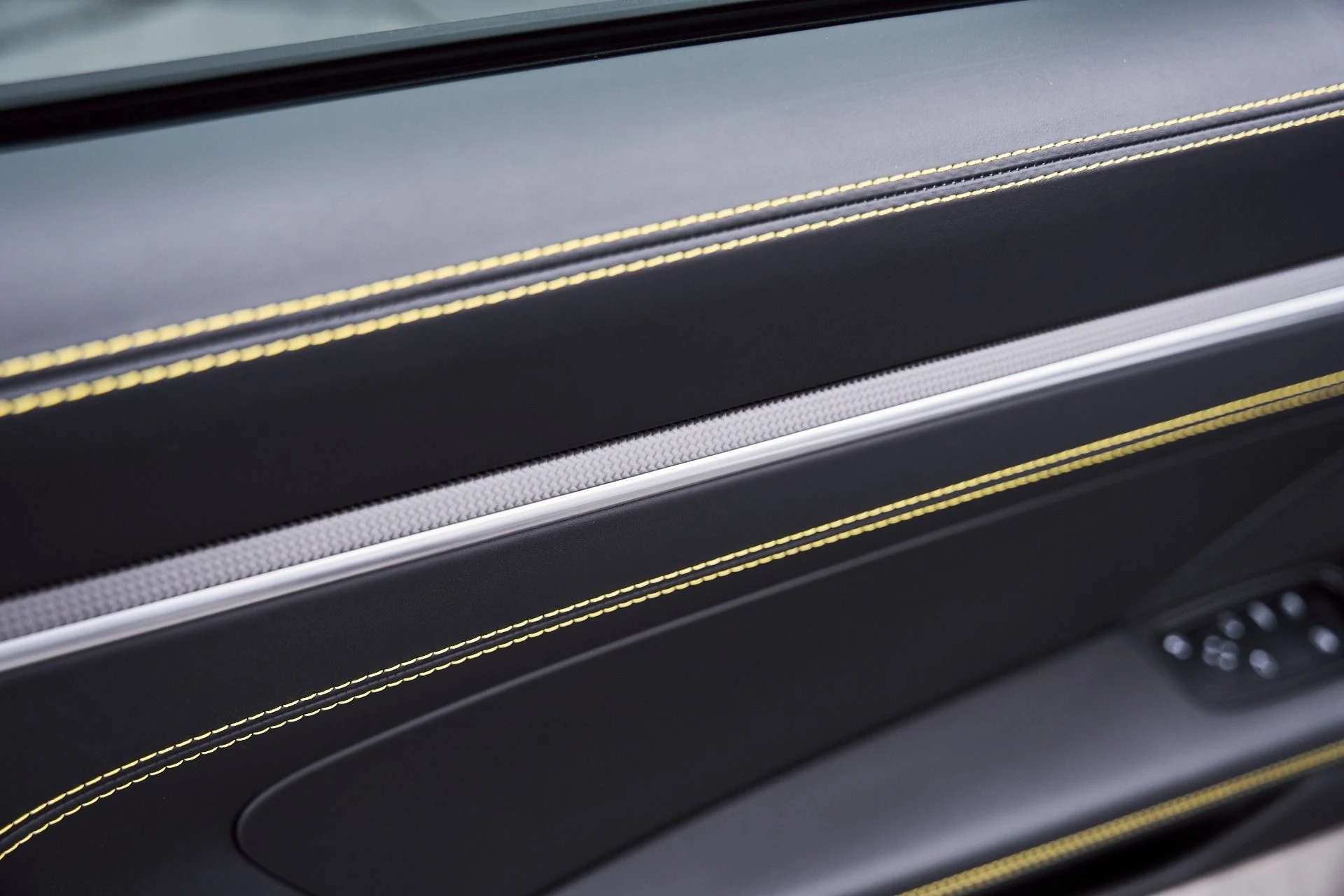 mph029_4201783775_Used_2025_Porsche_911_Turbo_S_1770776357_faf37766bf