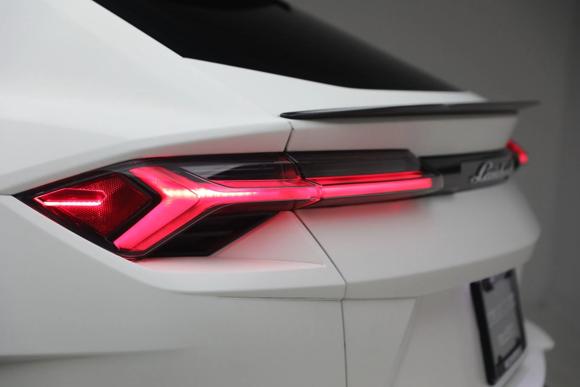 mph029_4204023043_Used_2024_Lamborghini_Urus_Performante_1775061171_6a435e1c91