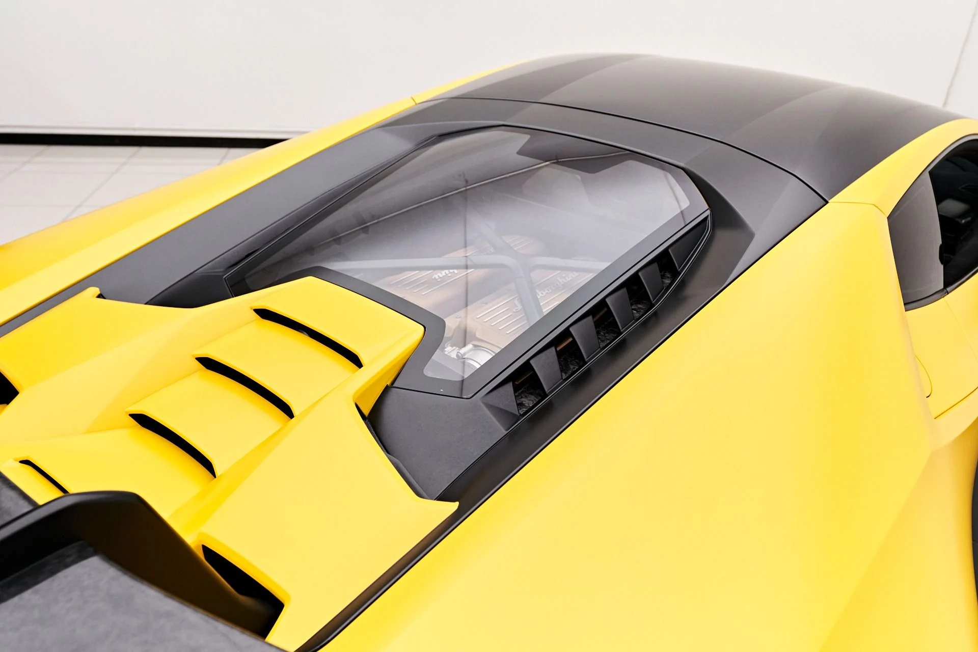 mph029_4208781427_Used_2018_Lamborghini_Huracan_Performante_1711159123_6134d1a0da