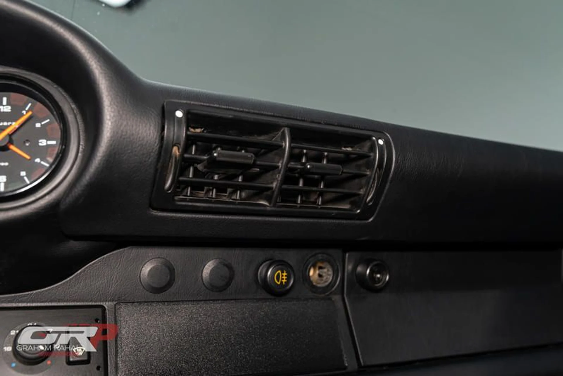 mph029_4215725562_A414_BE_2_A_AA_71_440_F_B8_B5_1_F121_A7758_AC_60517784eb